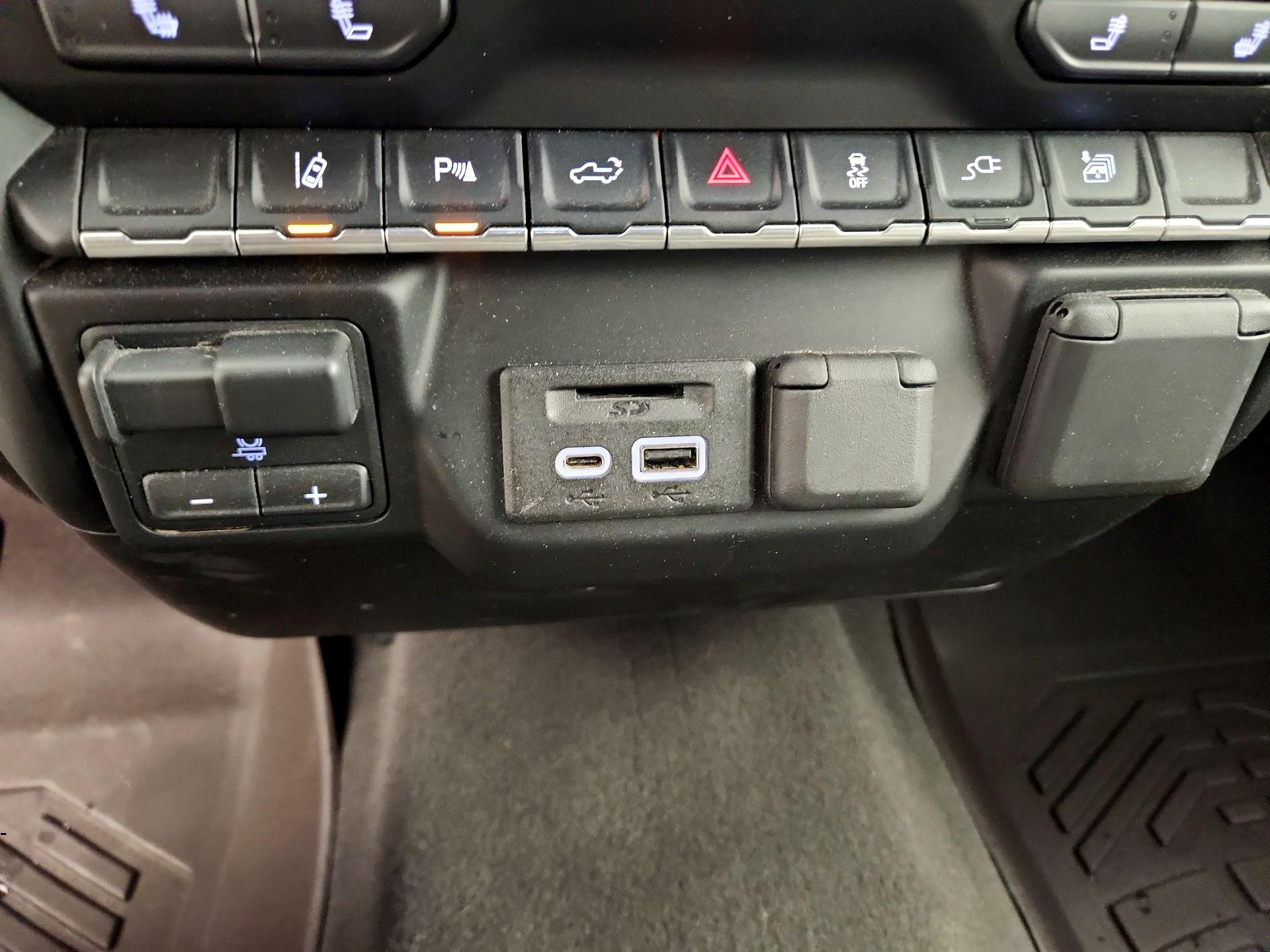 Thumbnail: 2020 Chevrolet Silverado 2500 - 18
