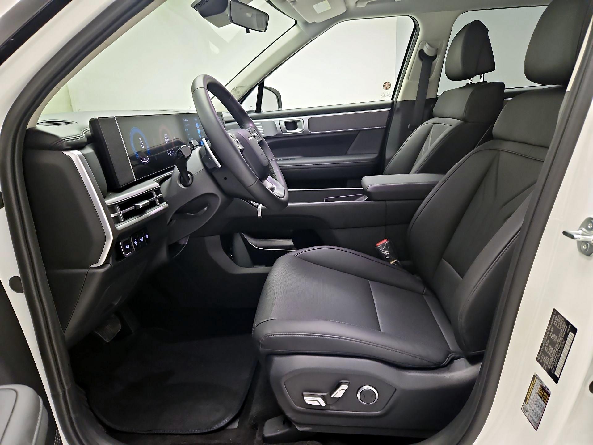 Thumbnail: 2025 Hyundai Santa Fe - 11