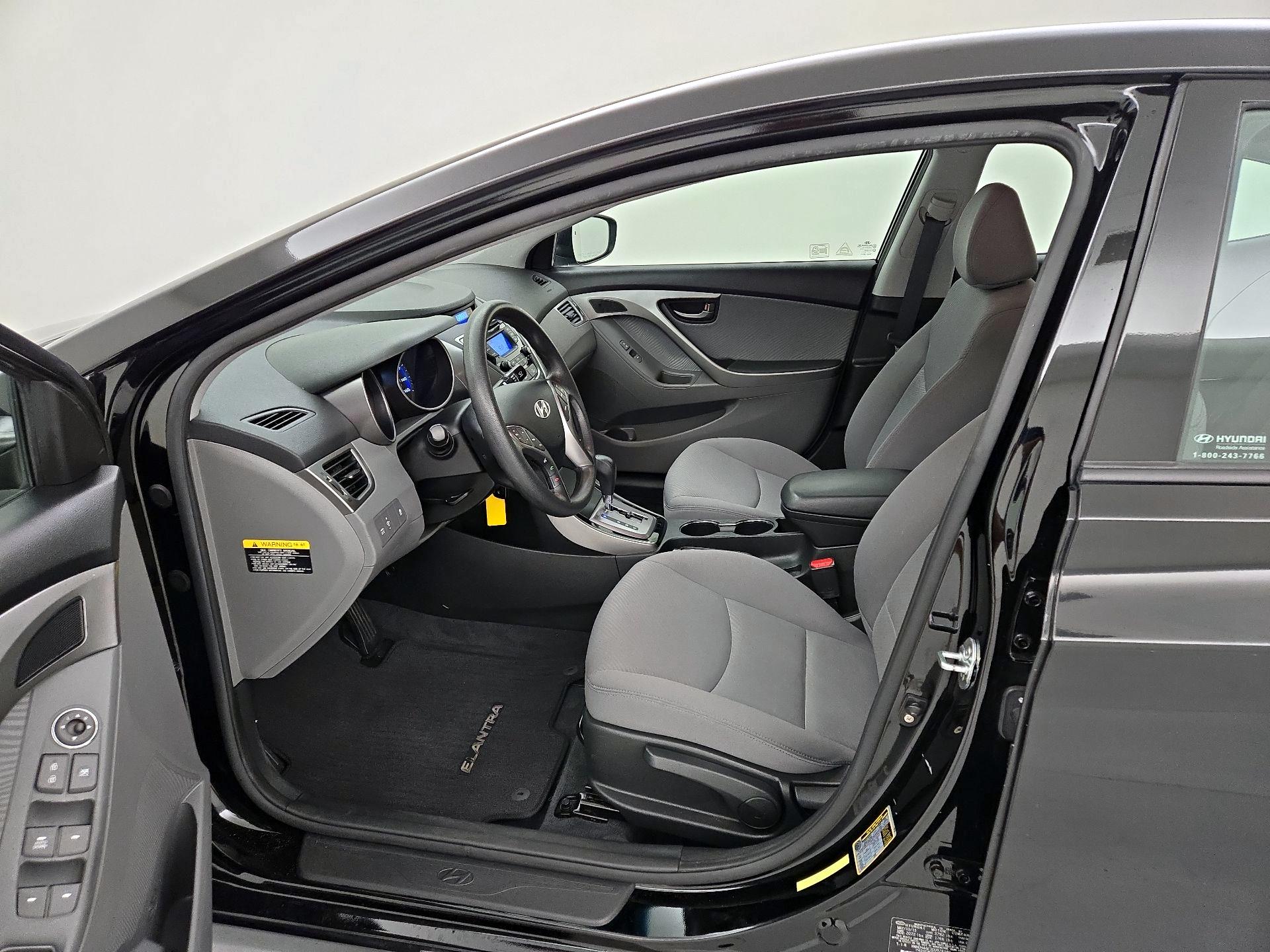 Thumbnail: 2013 Hyundai Elantra - 11