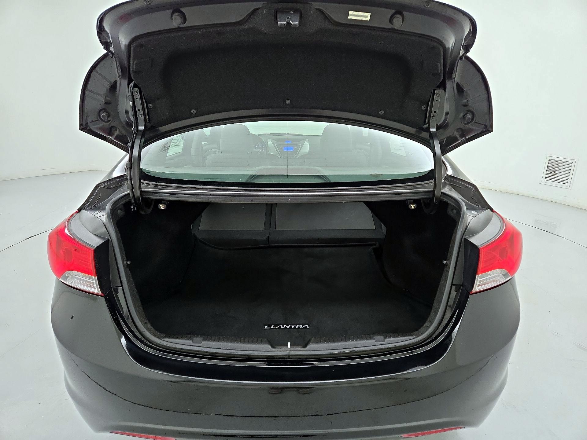 Thumbnail: 2013 Hyundai Elantra - 20