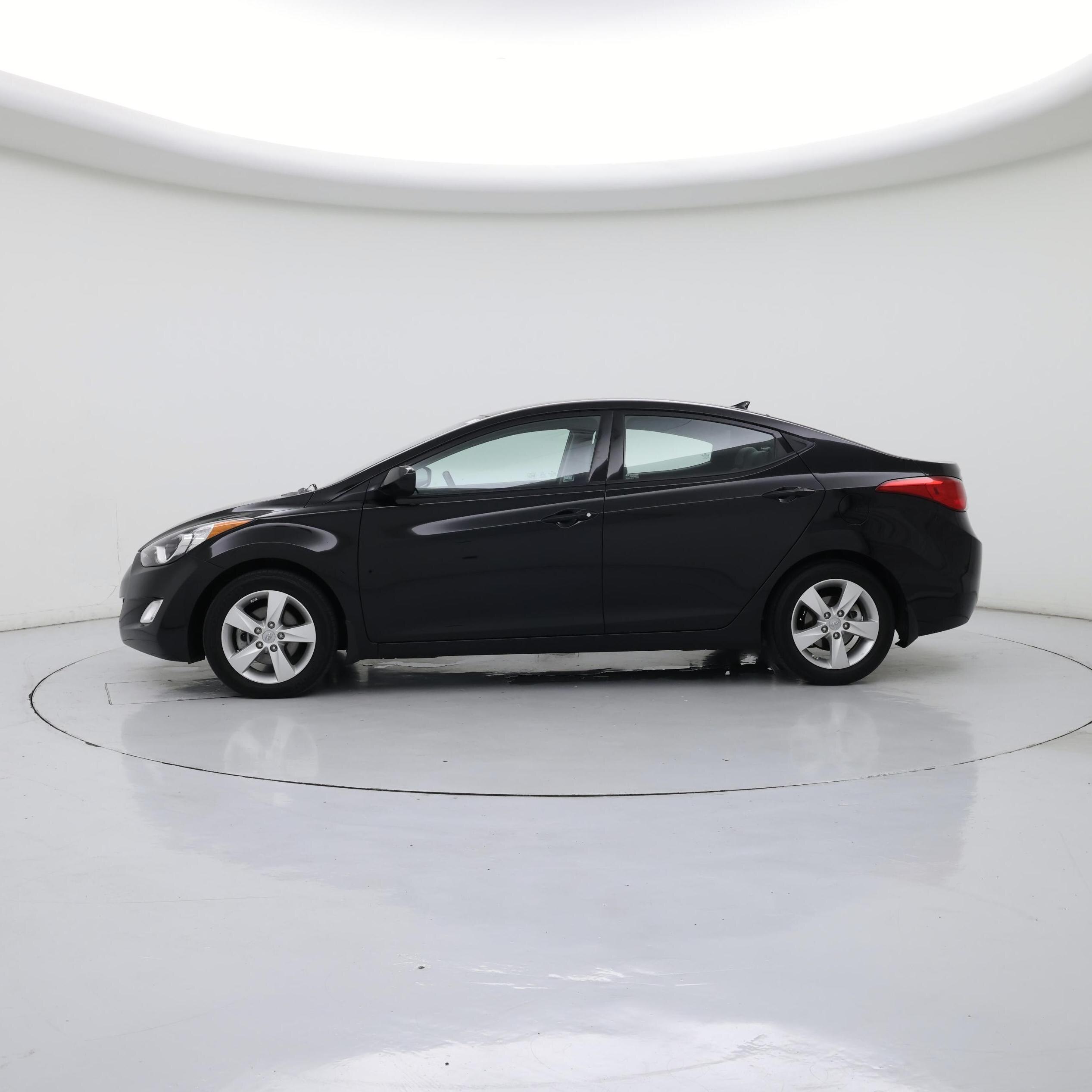Thumbnail: 2013 Hyundai Elantra - 3