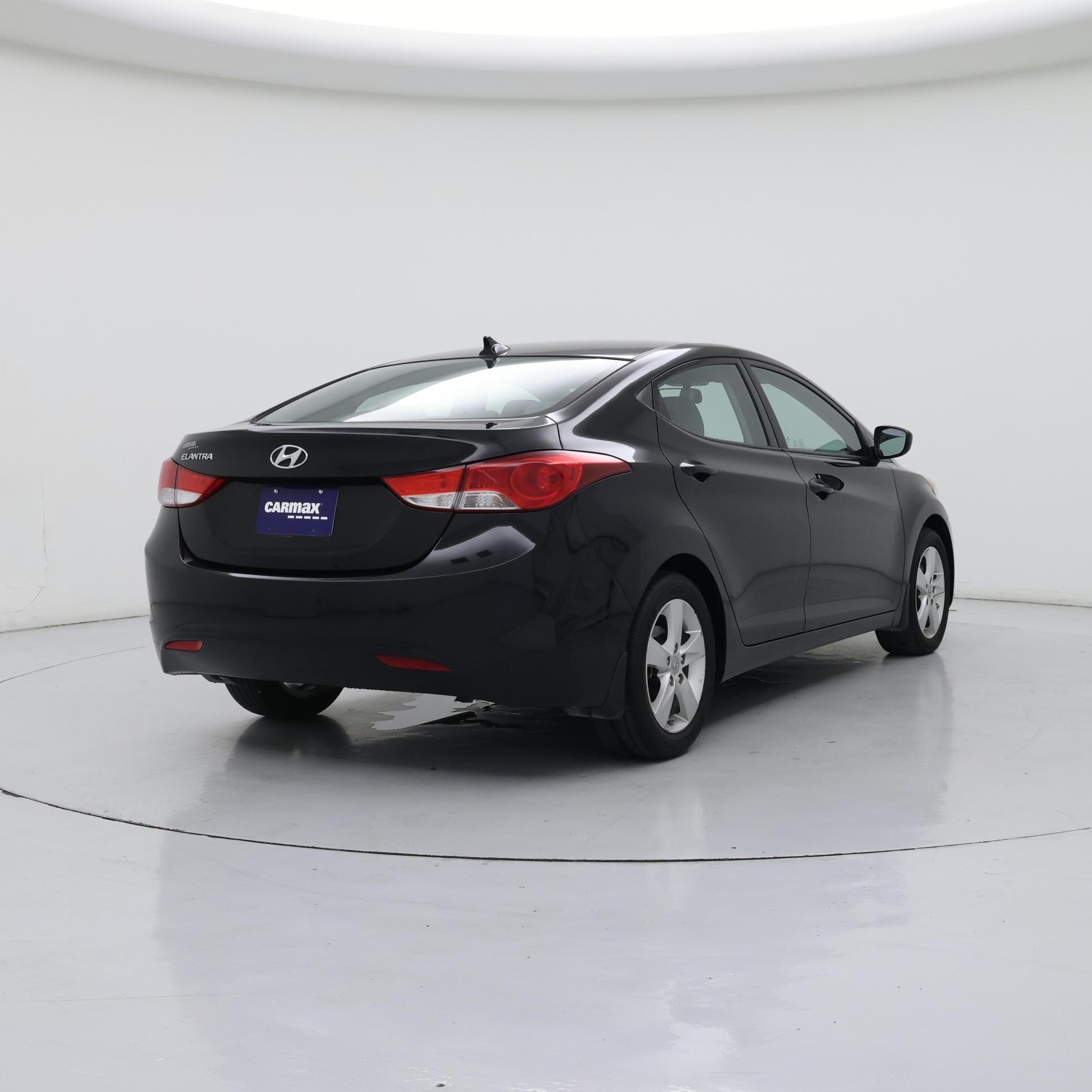 Thumbnail: 2013 Hyundai Elantra - 8