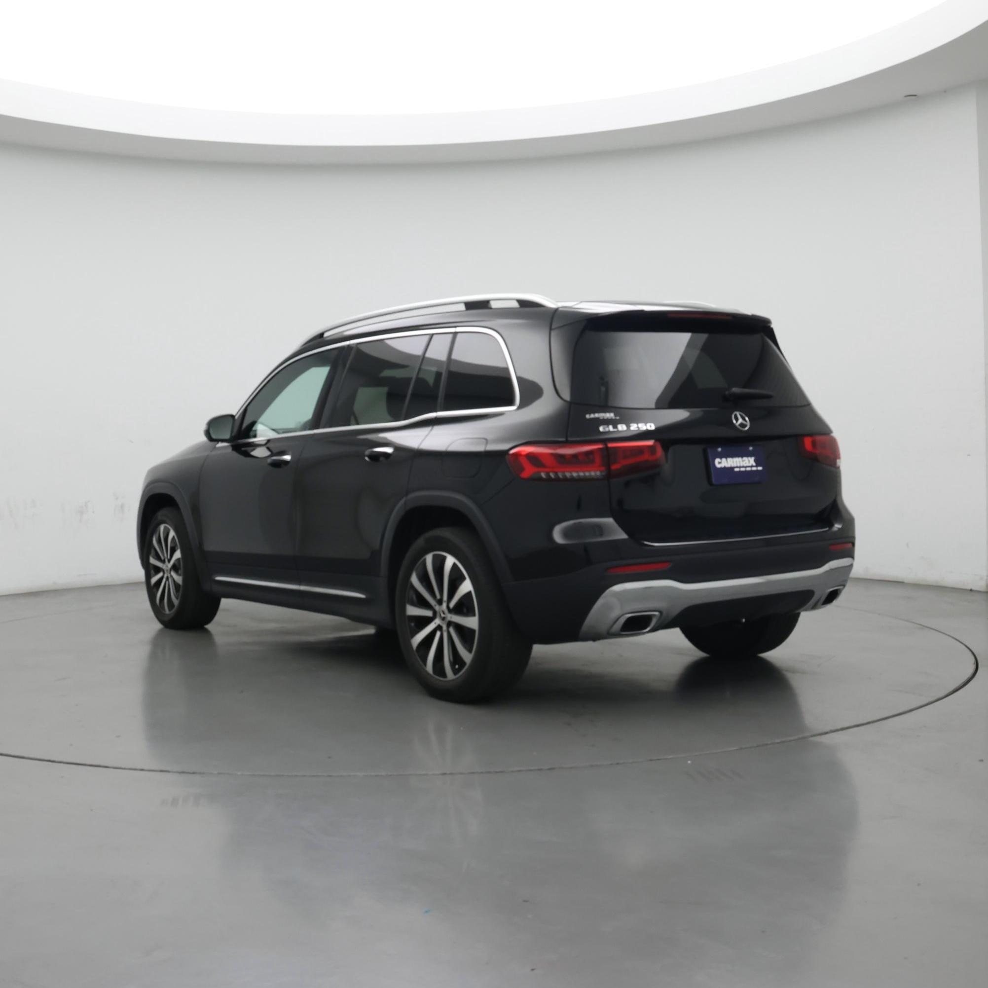 Thumbnail: 2023 Mercedes-Benz GLB - 2
