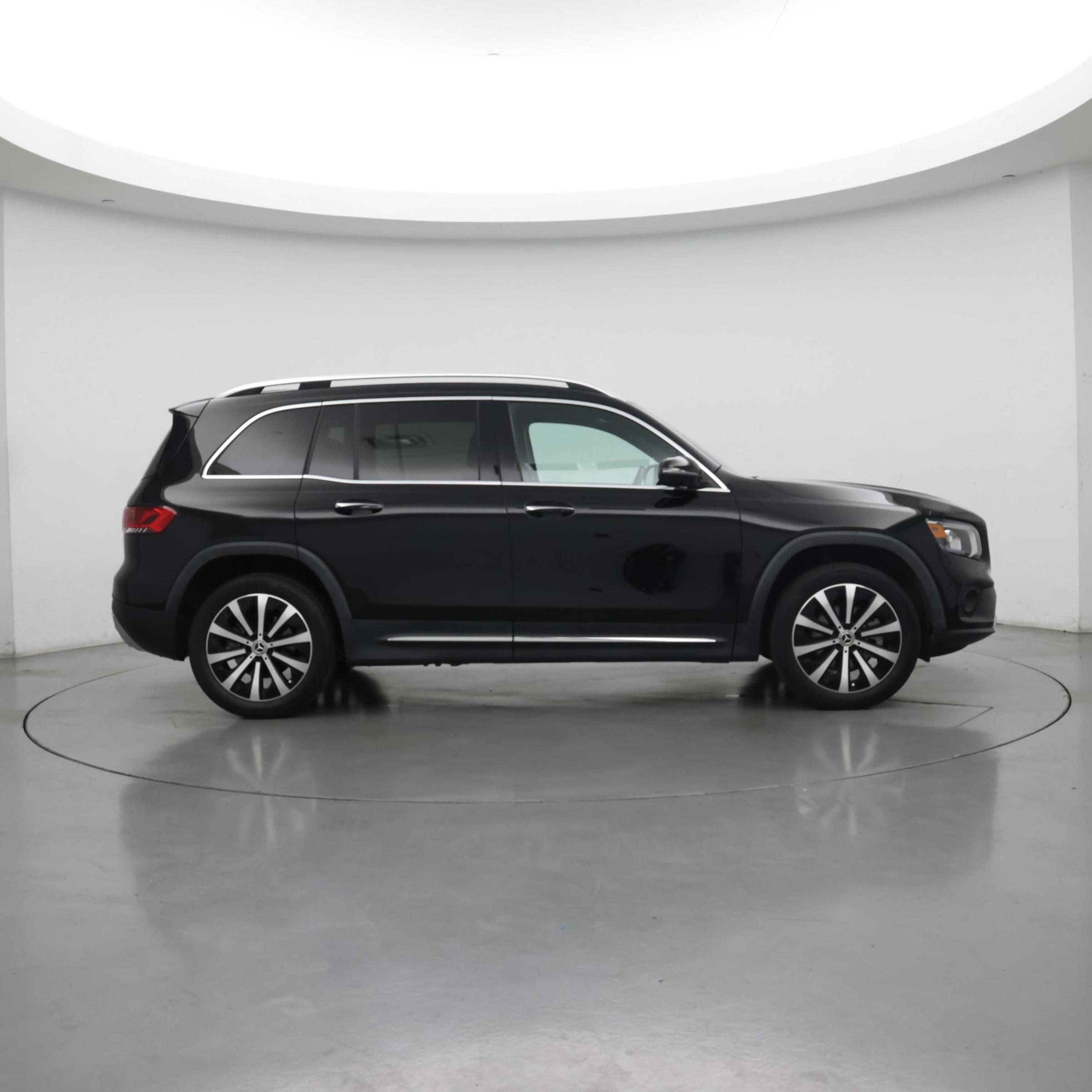 Thumbnail: 2023 Mercedes-Benz GLB - 7