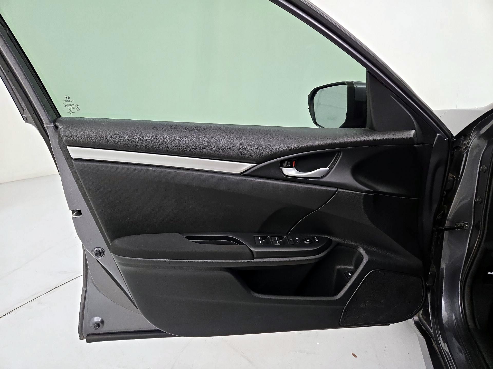 Thumbnail: 2019 Honda Civic - 12