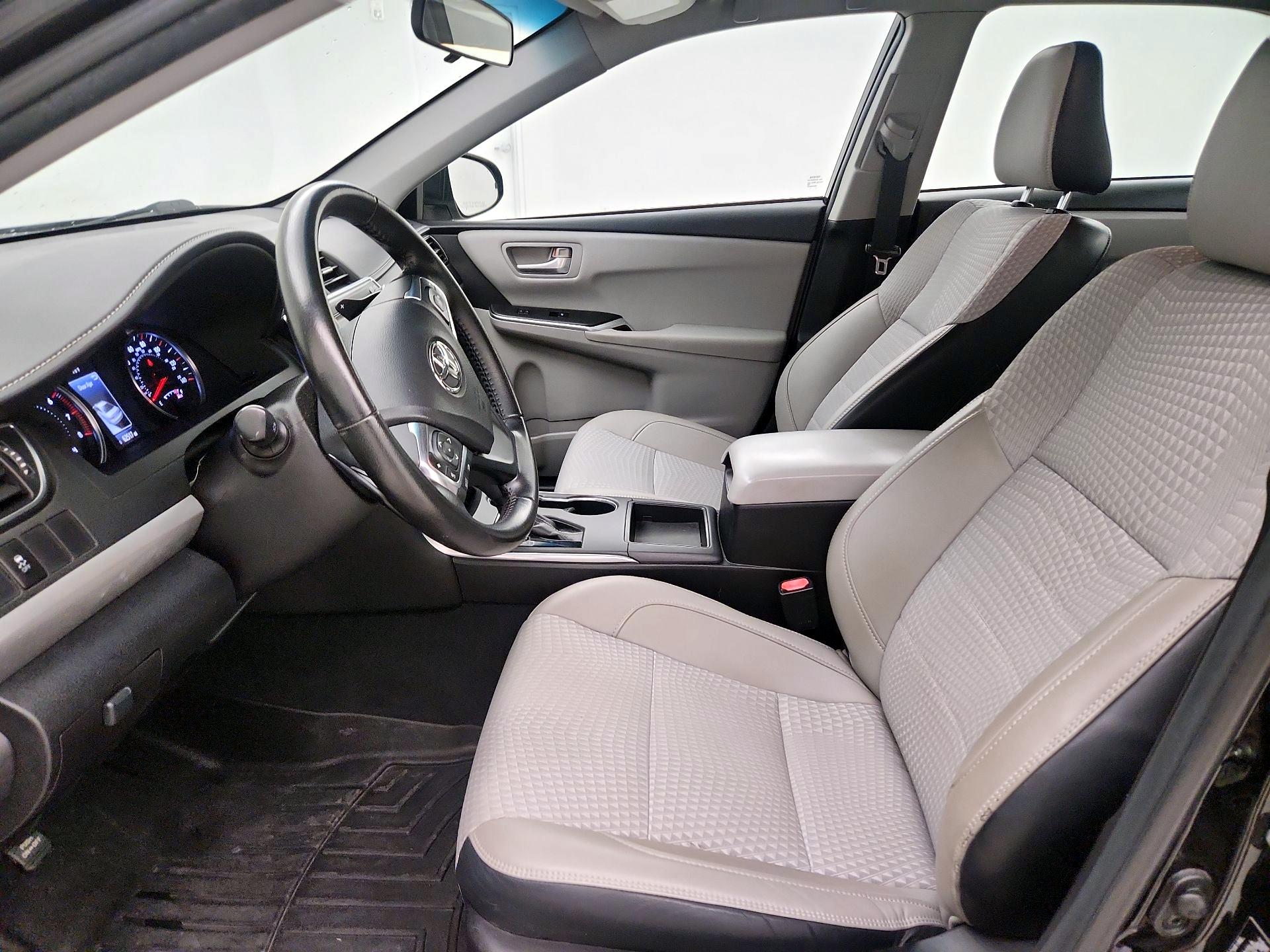 Thumbnail: 2015 Toyota Camry - 11