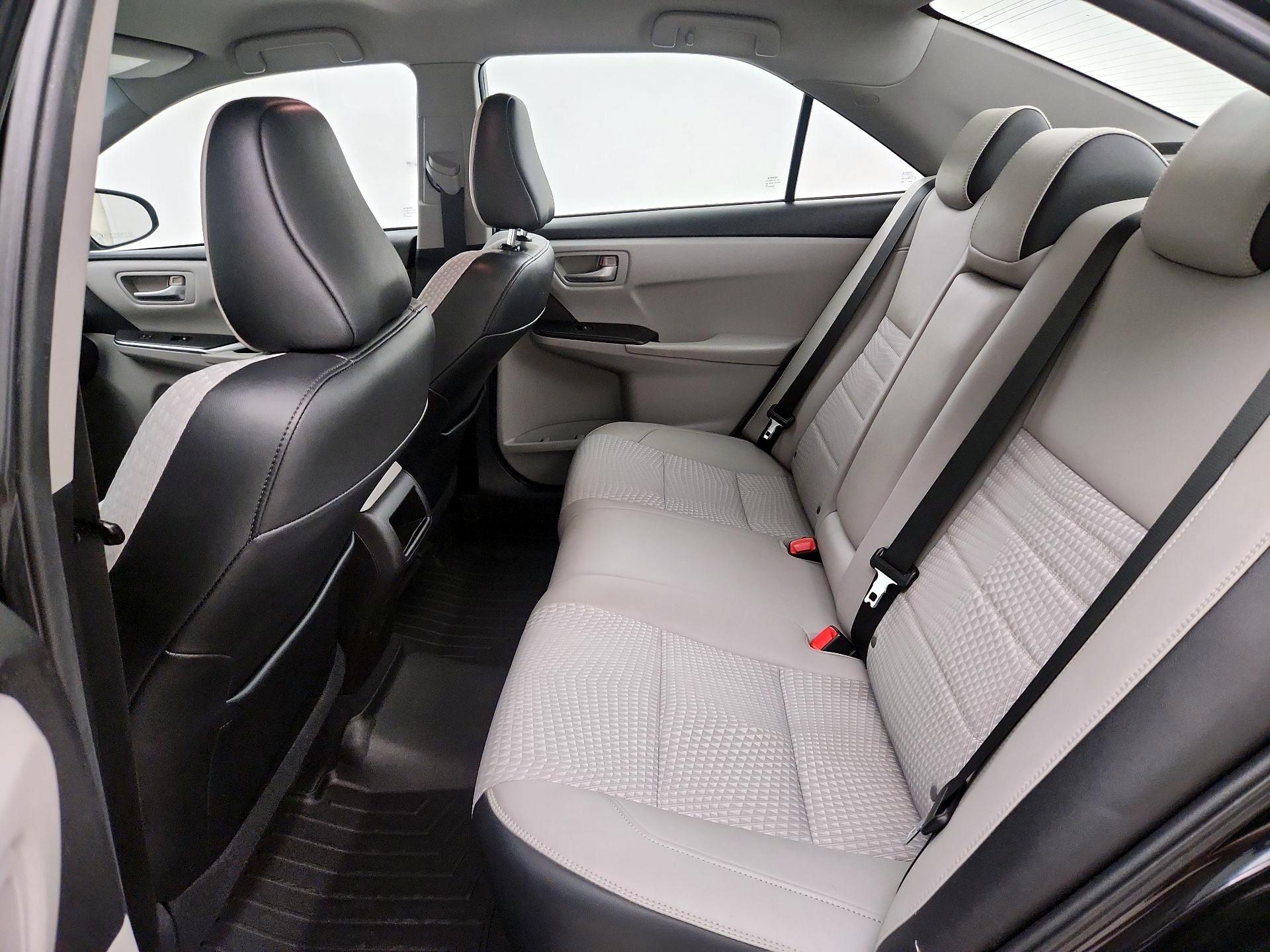 Thumbnail: 2015 Toyota Camry - 19