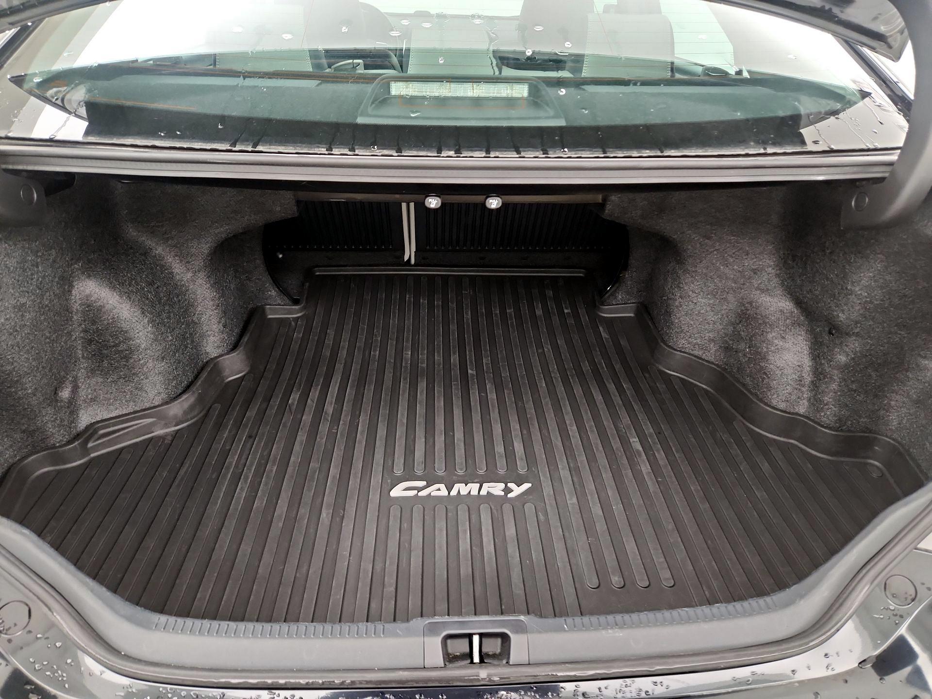 Thumbnail: 2015 Toyota Camry - 20