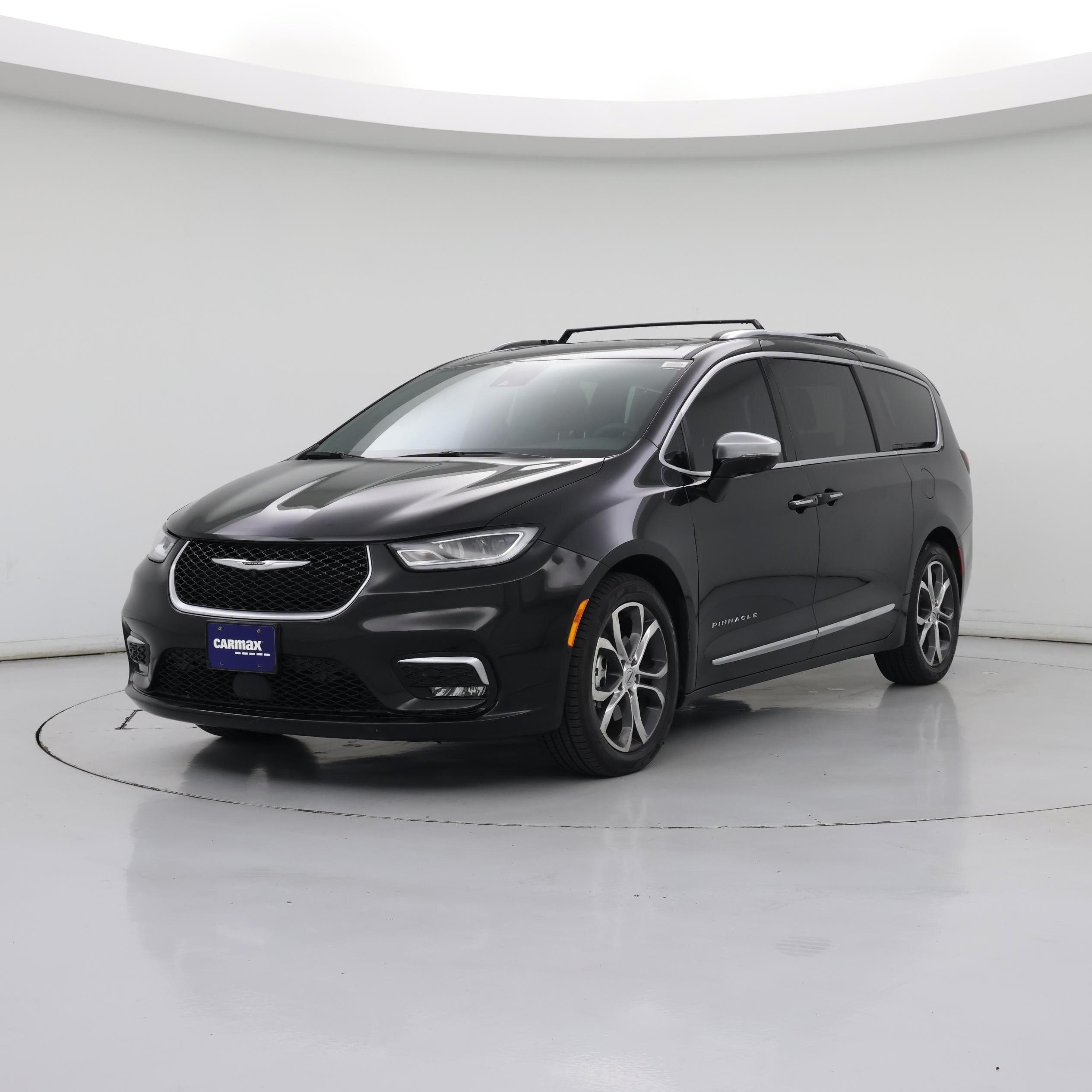 Thumbnail: 2023 Chrysler Pacifica - 4