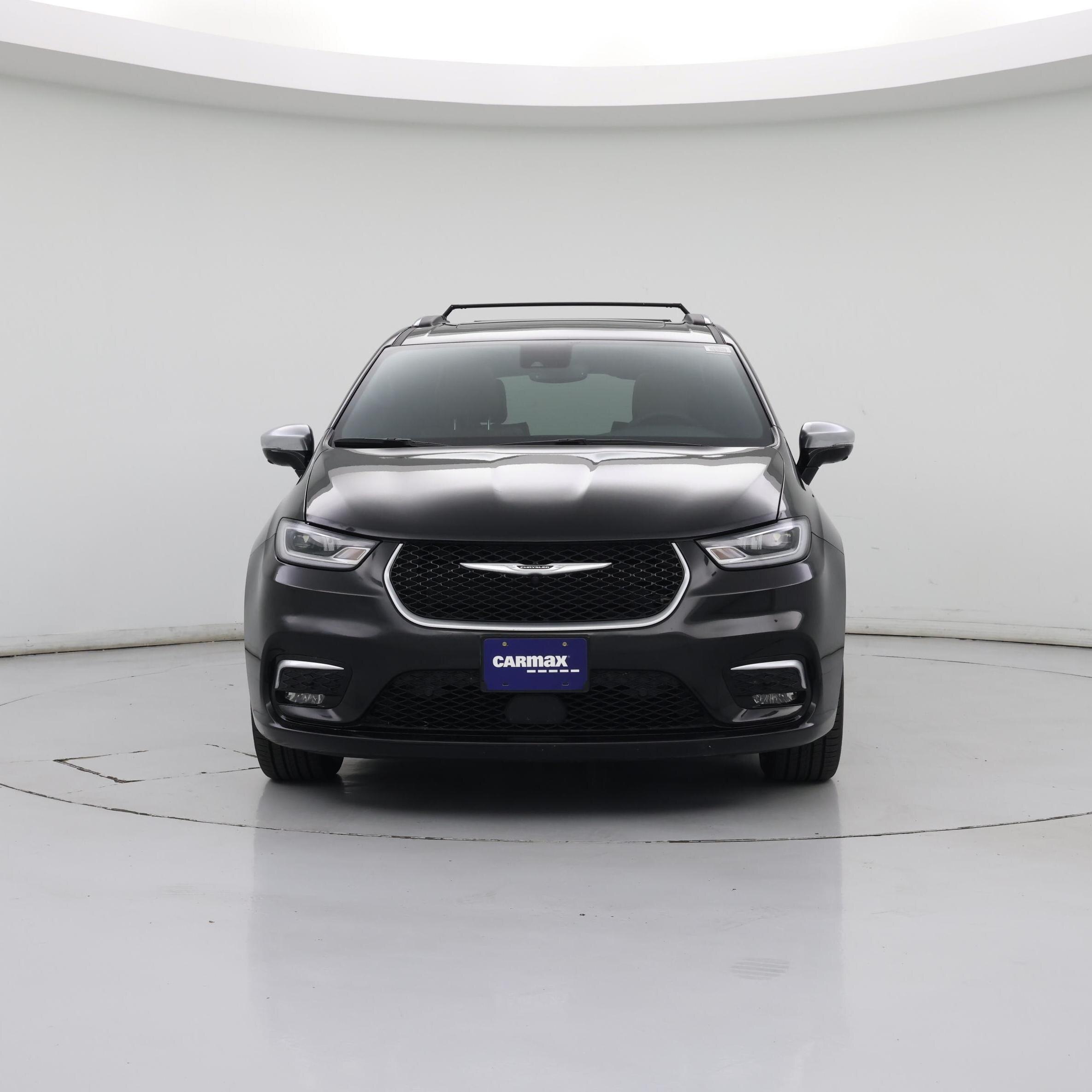 Thumbnail: 2023 Chrysler Pacifica - 5