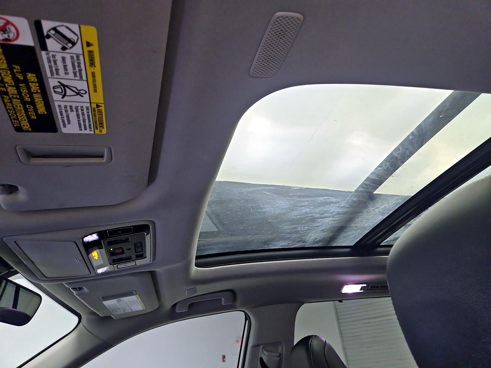 Thumbnail: 2024 Toyota Highlander - 17