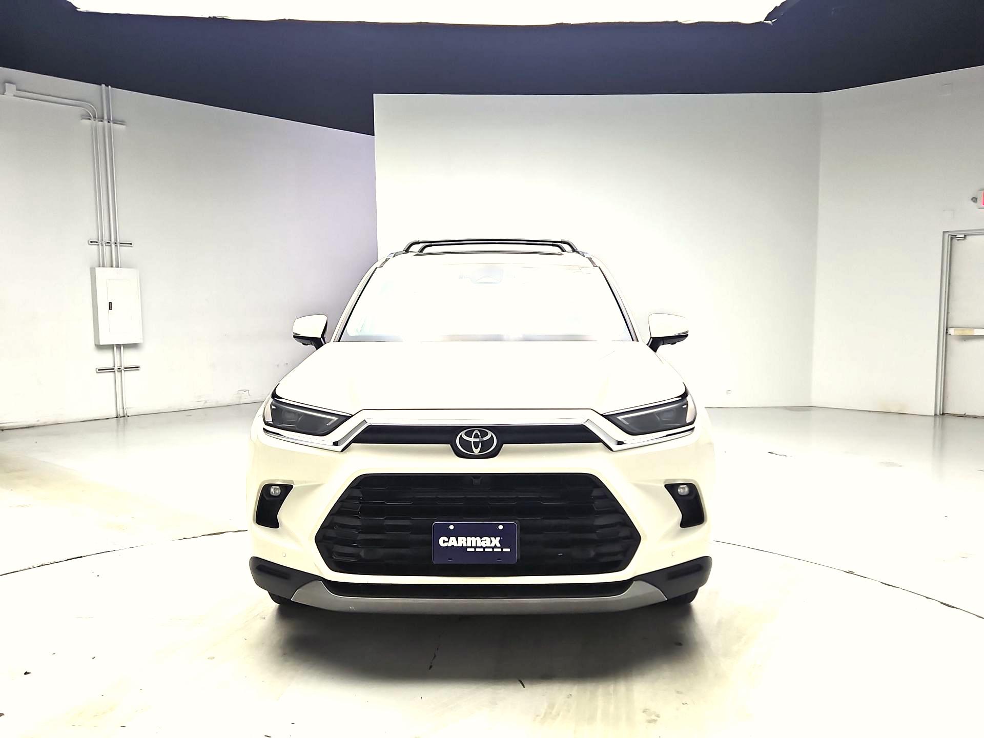 Thumbnail: 2024 Toyota Highlander - 2