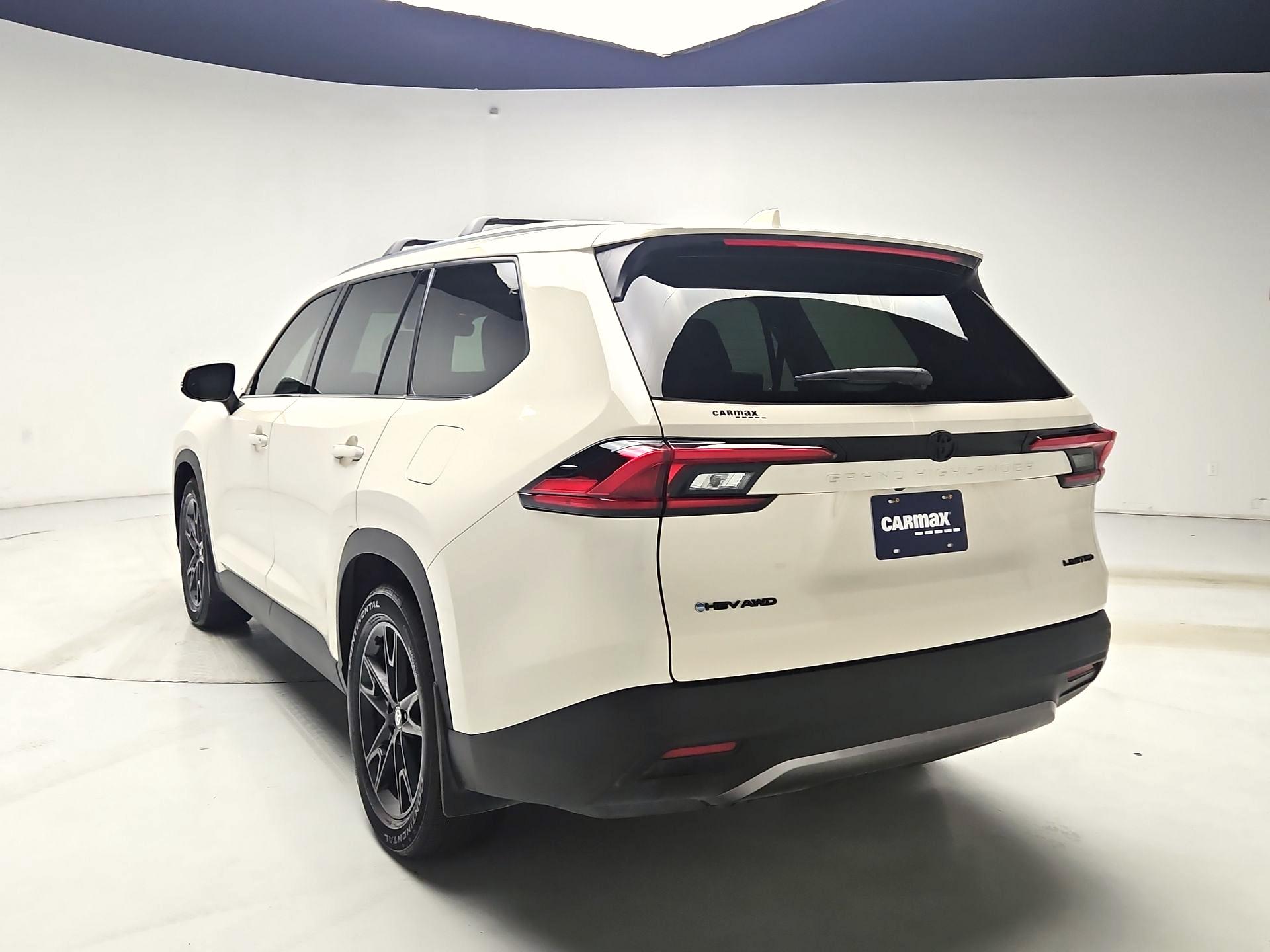 Thumbnail: 2024 Toyota Highlander - 7
