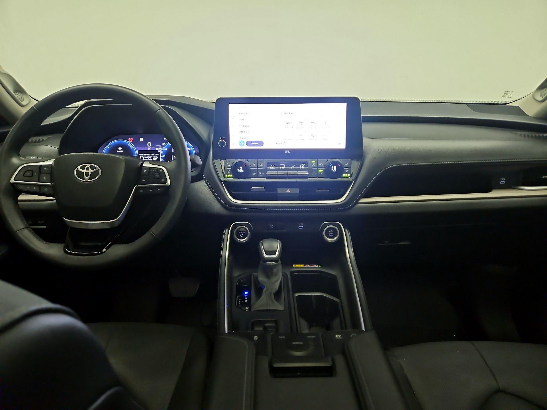 Thumbnail: 2024 Toyota Highlander - 8
