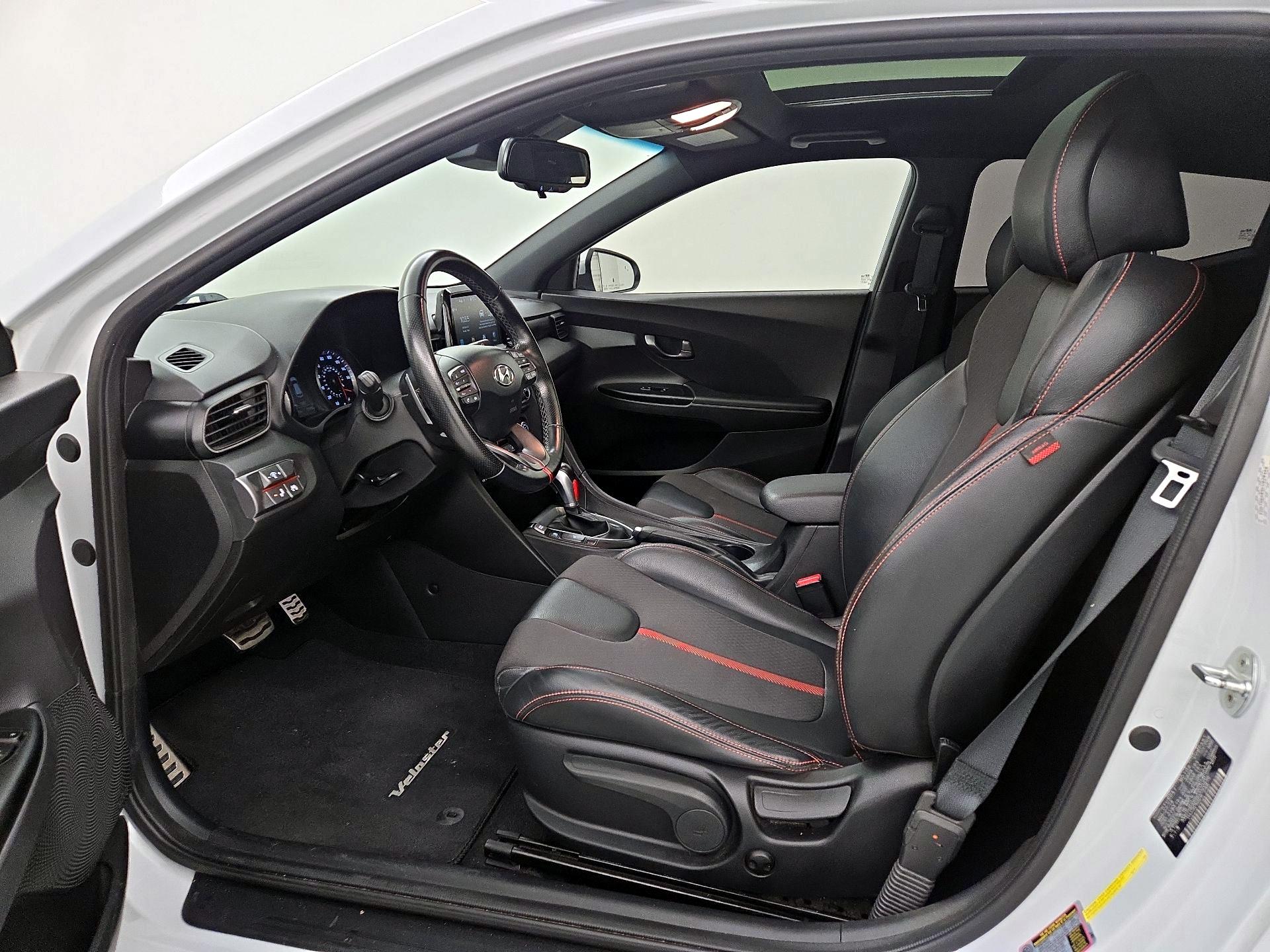 Thumbnail: 2019 Hyundai Veloster - 11