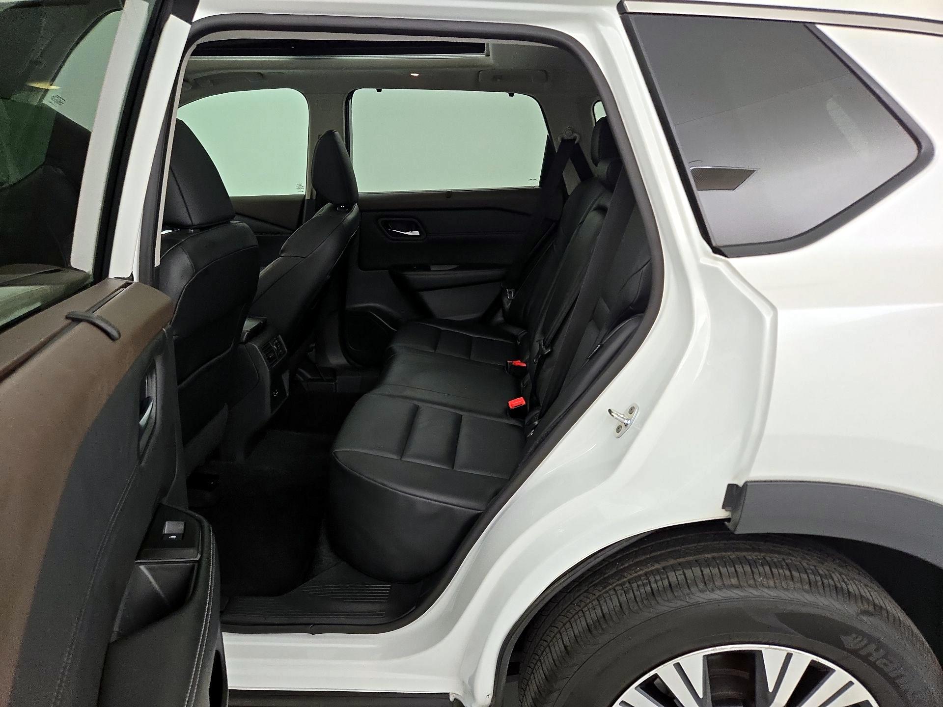 Thumbnail: 2022 Nissan Rogue - 20