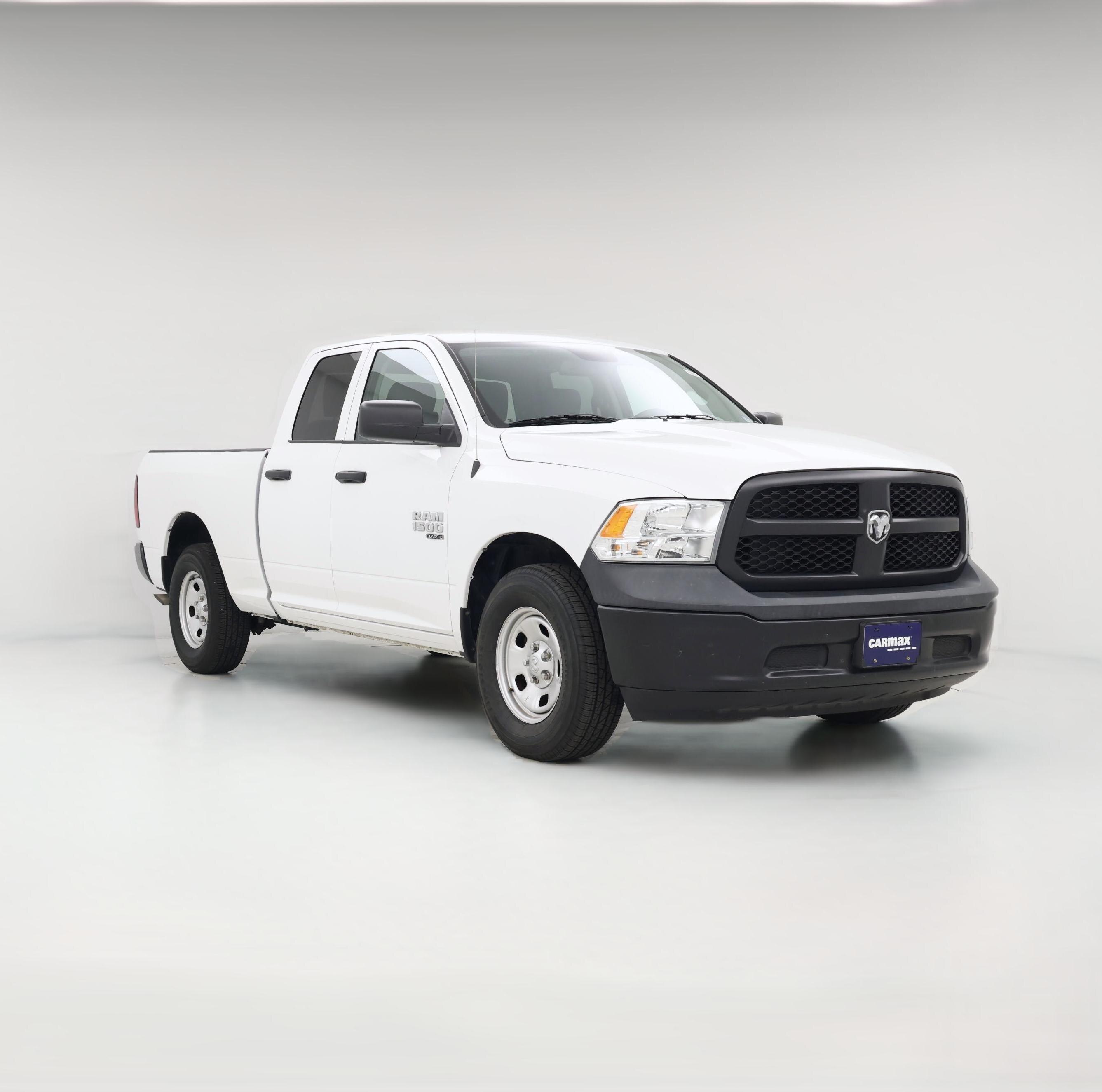 Thumbnail: 2019 RAM 1500 Classic - 1
