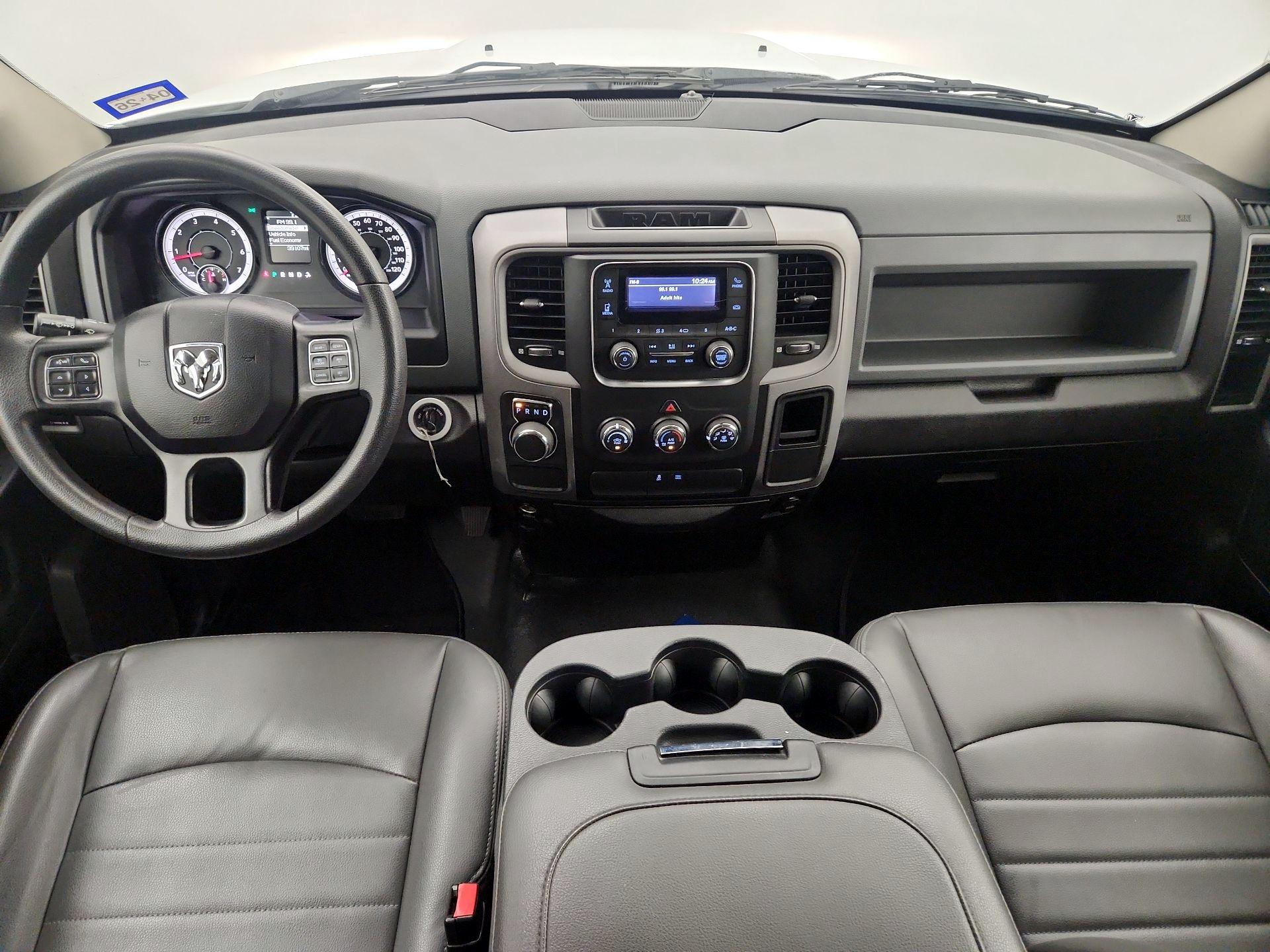 Thumbnail: 2019 RAM 1500 Classic - 9