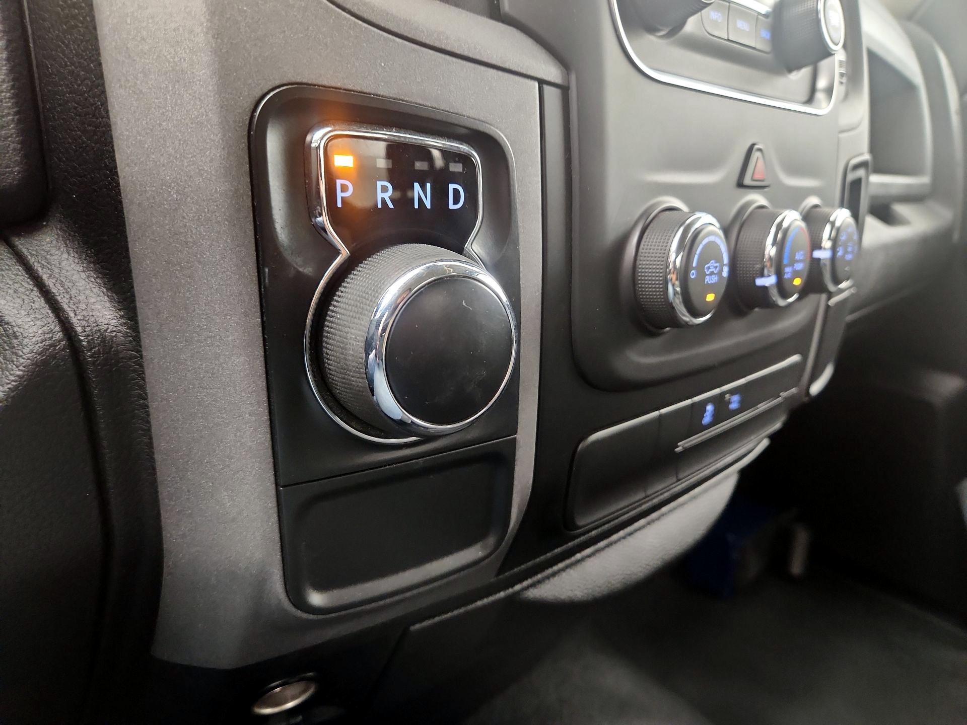 Thumbnail: 2019 RAM 1500 Classic - 15