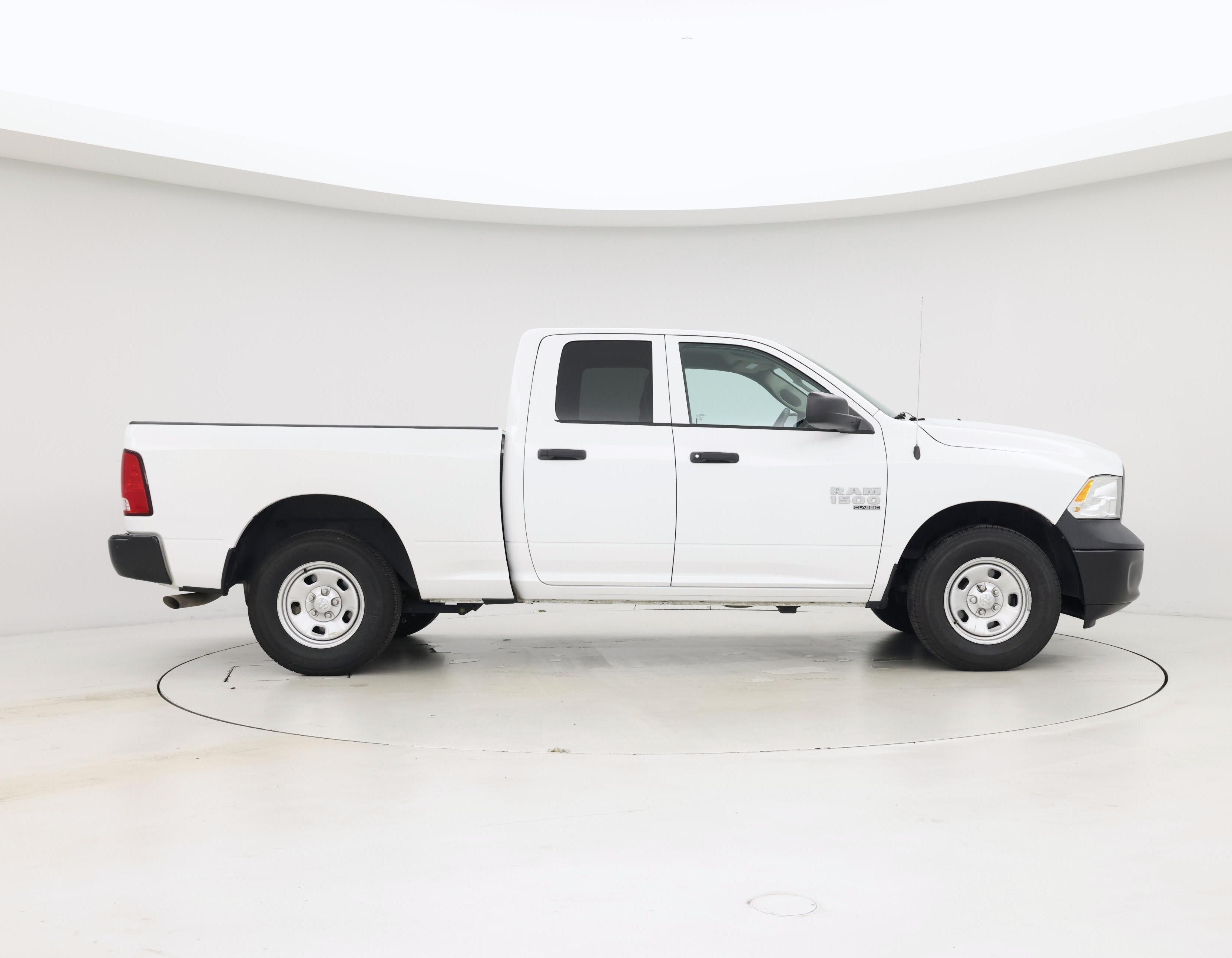 Thumbnail: 2019 RAM 1500 Classic - 7