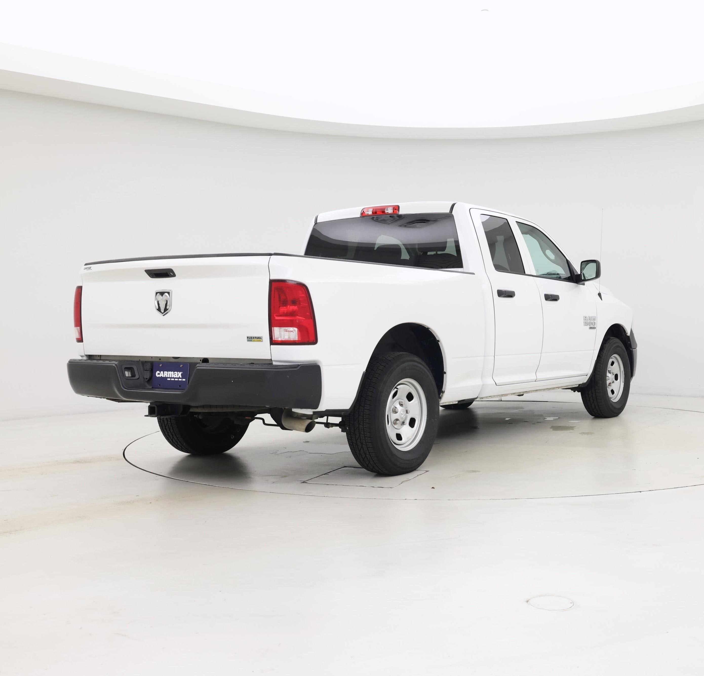 Thumbnail: 2019 RAM 1500 Classic - 8