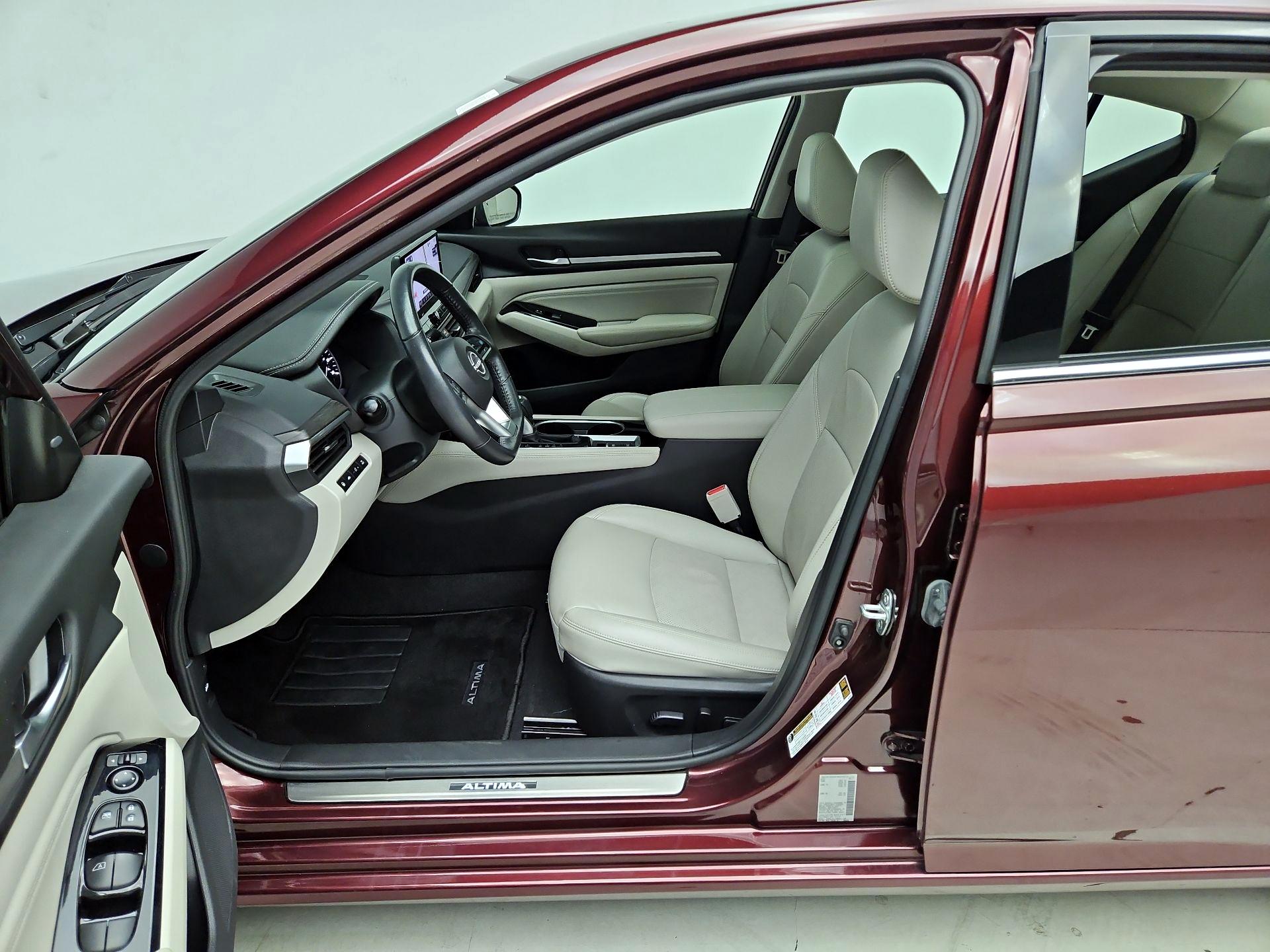 Thumbnail: 2023 Nissan Altima - 9