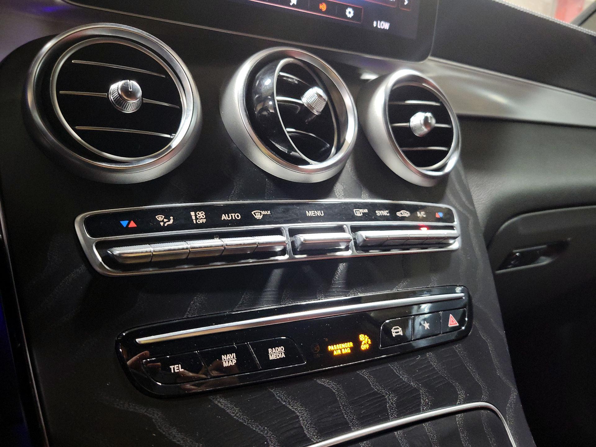 Thumbnail: 2022 Mercedes-Benz GLC - 16