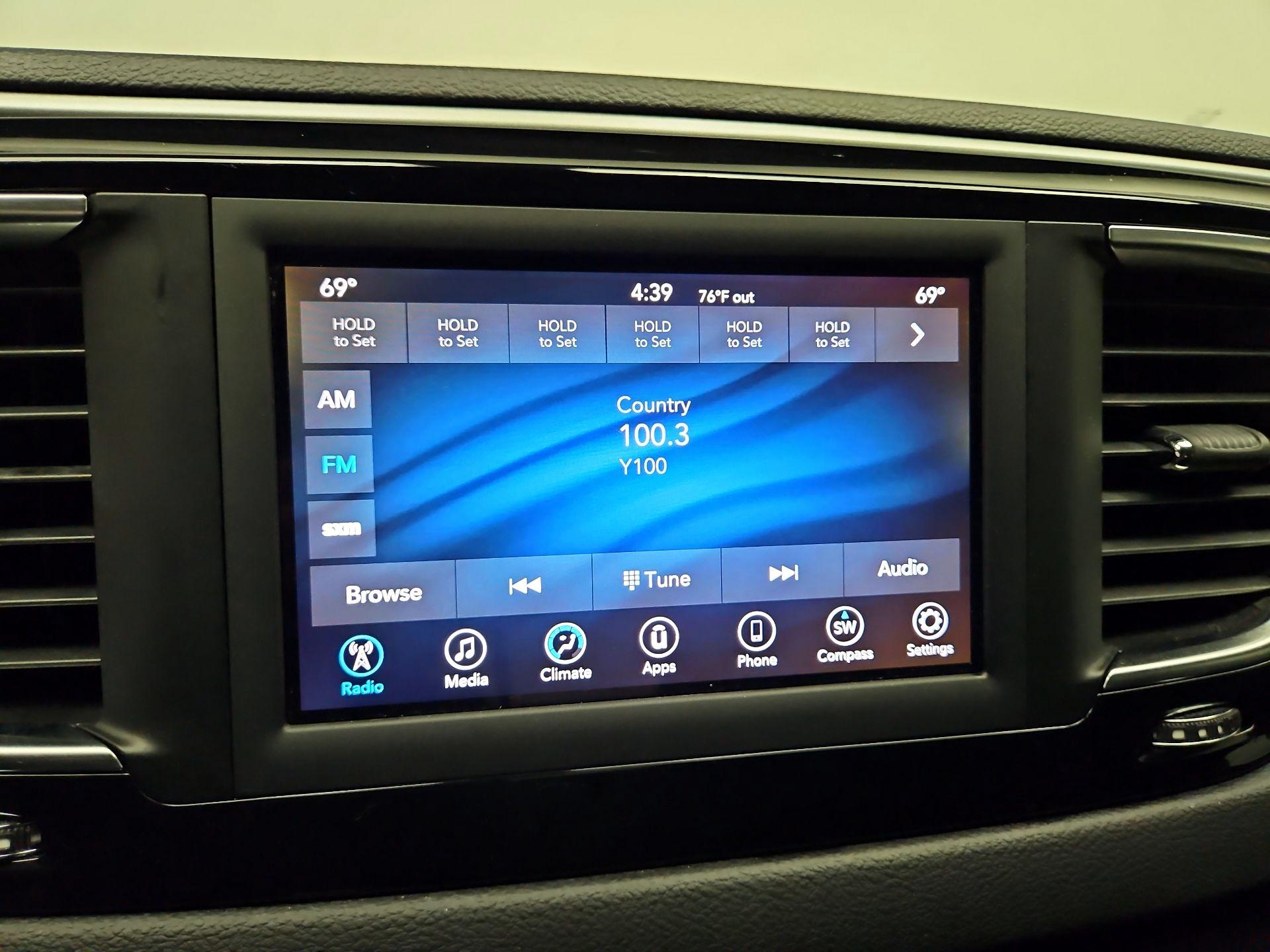 Thumbnail: 2020 Chrysler Pacifica - 15