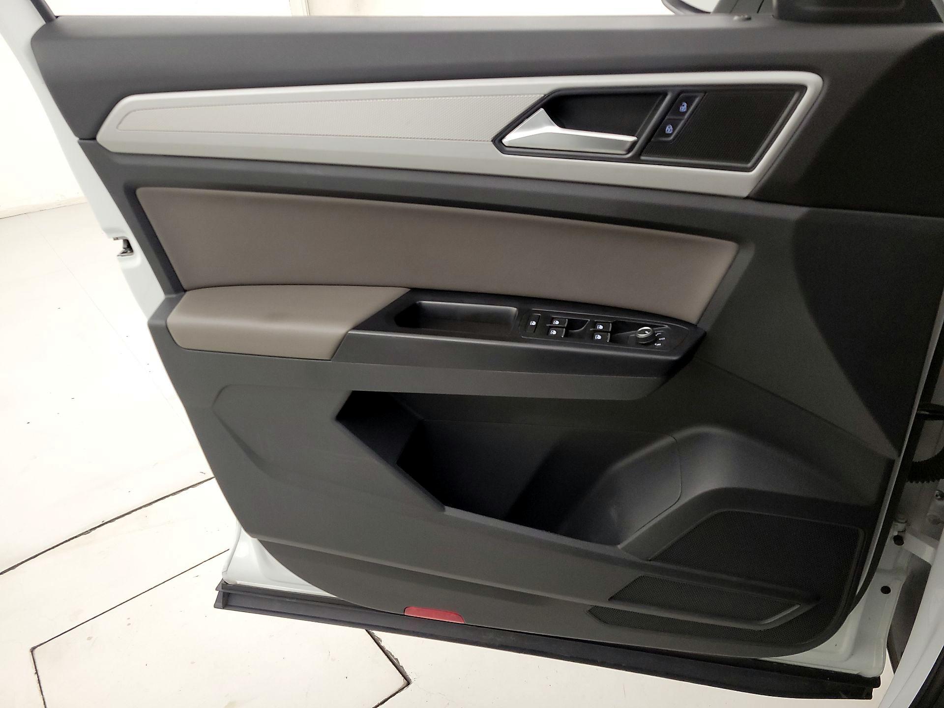 Thumbnail: 2021 Volkswagen Atlas - 12