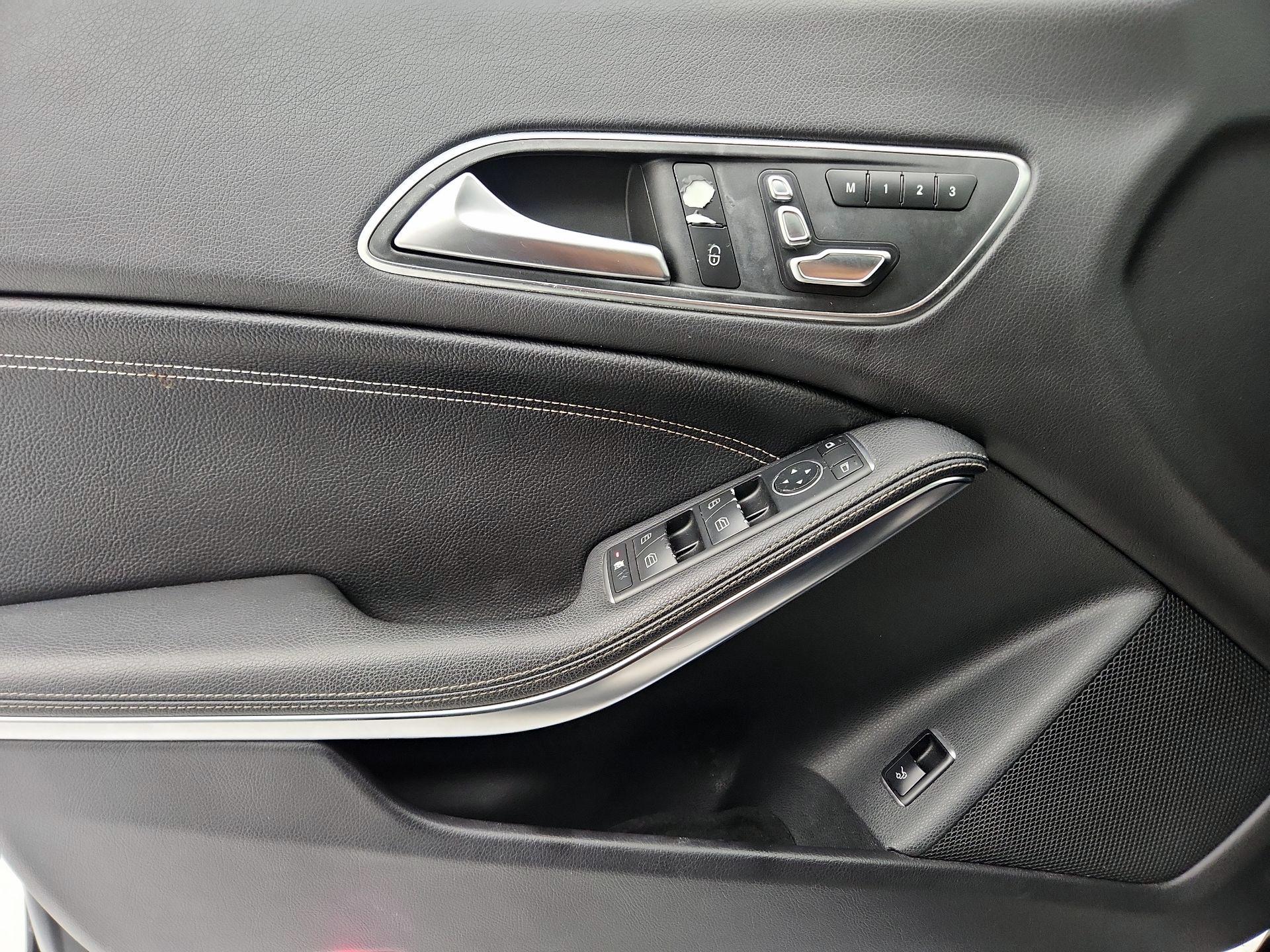 Thumbnail: 2017 Mercedes-Benz CLA - 12