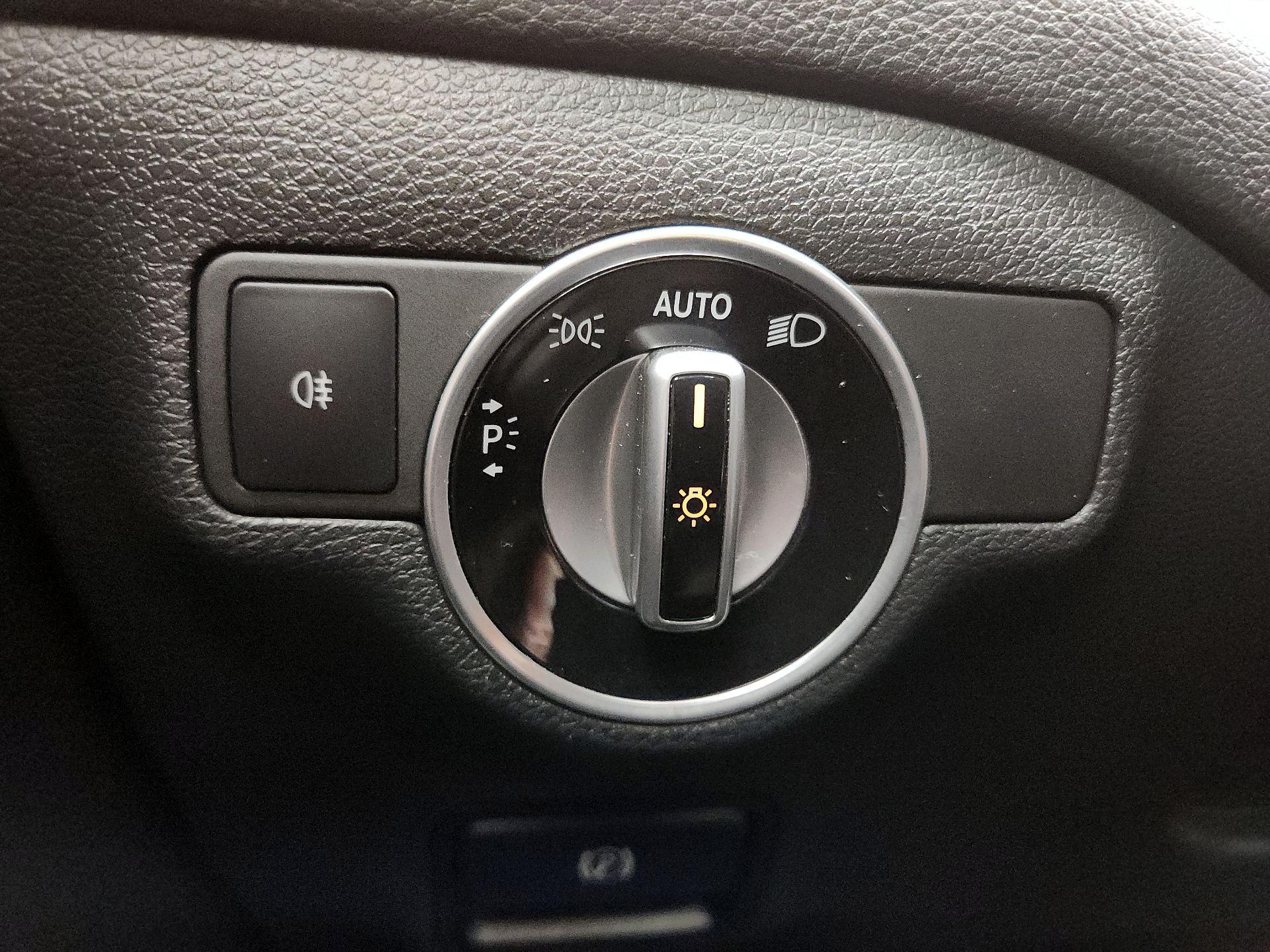 Thumbnail: 2017 Mercedes-Benz CLA - 13