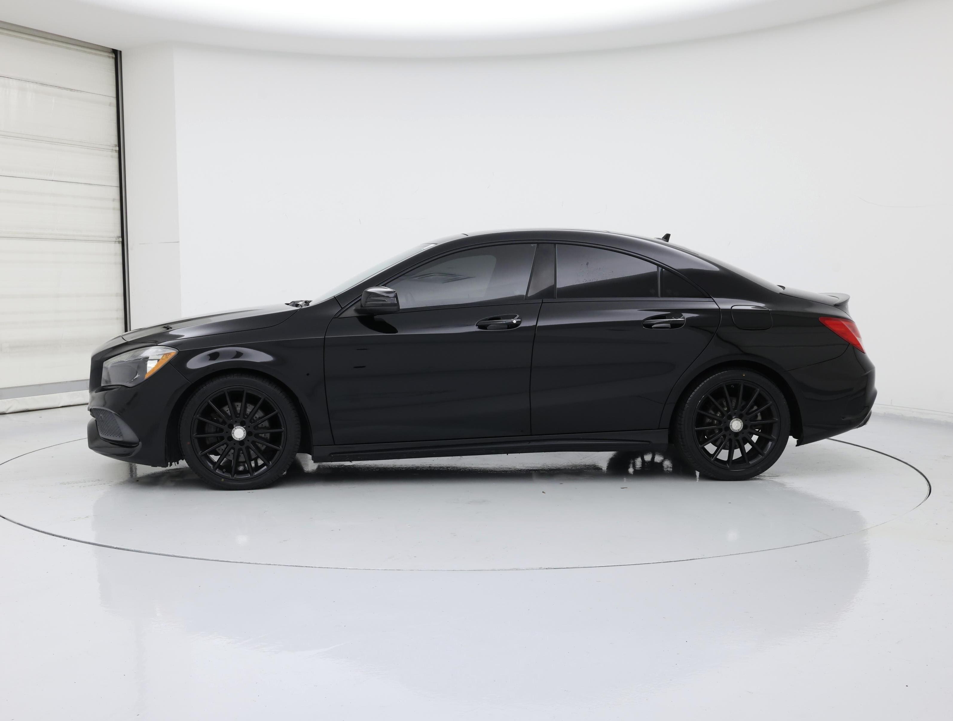 Thumbnail: 2017 Mercedes-Benz CLA - 3