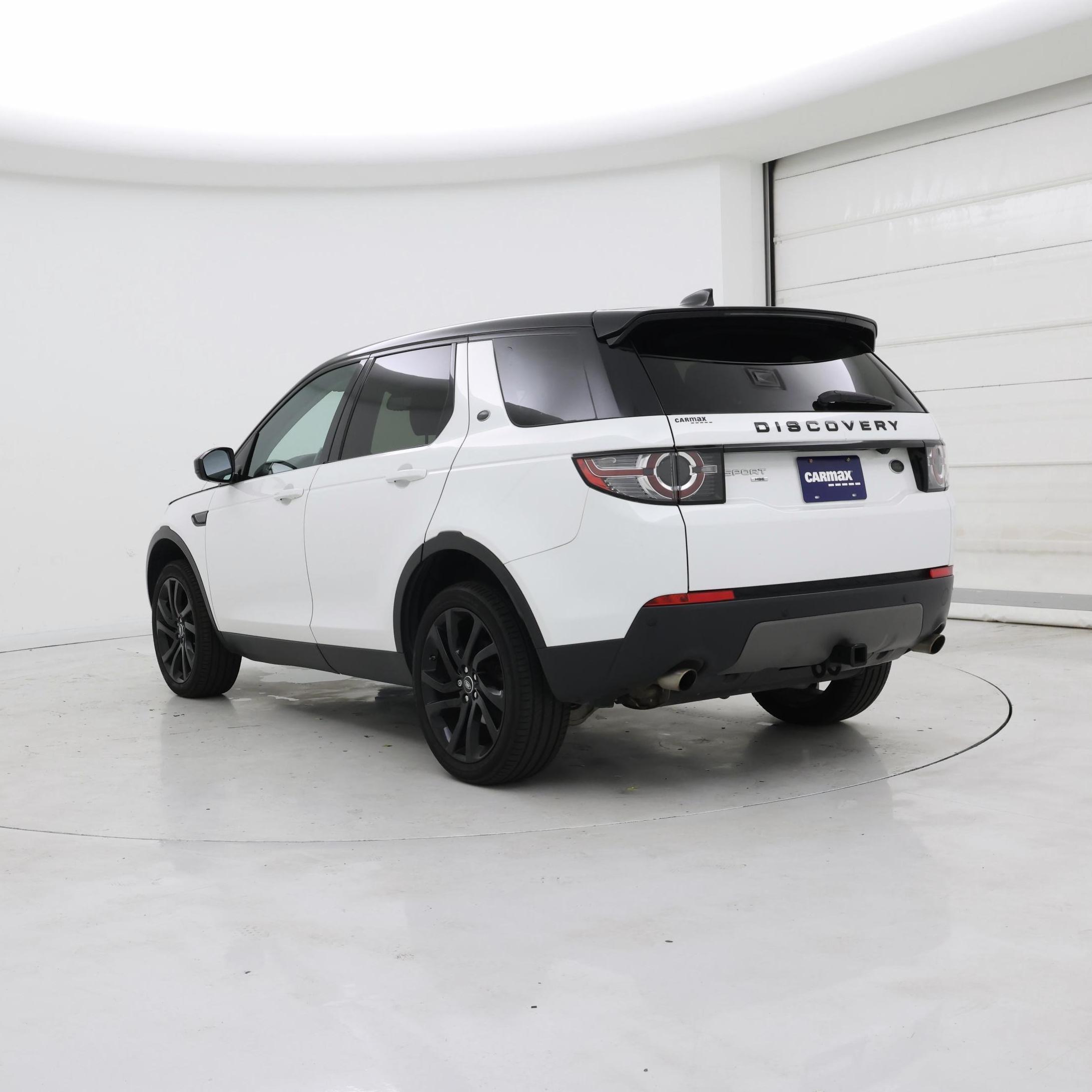 Thumbnail: 2017 Land Rover Discovery Sport - 2