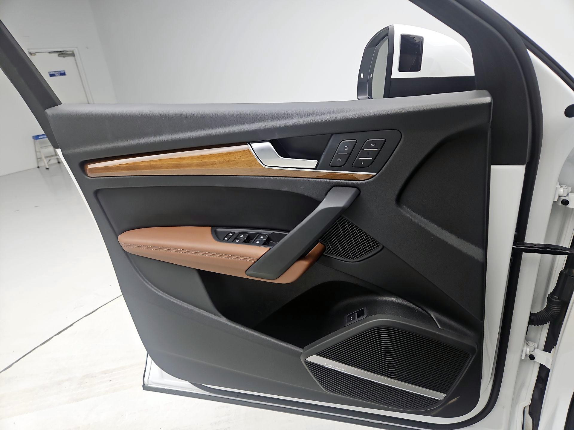 Thumbnail: 2024 Audi Q5 - 10