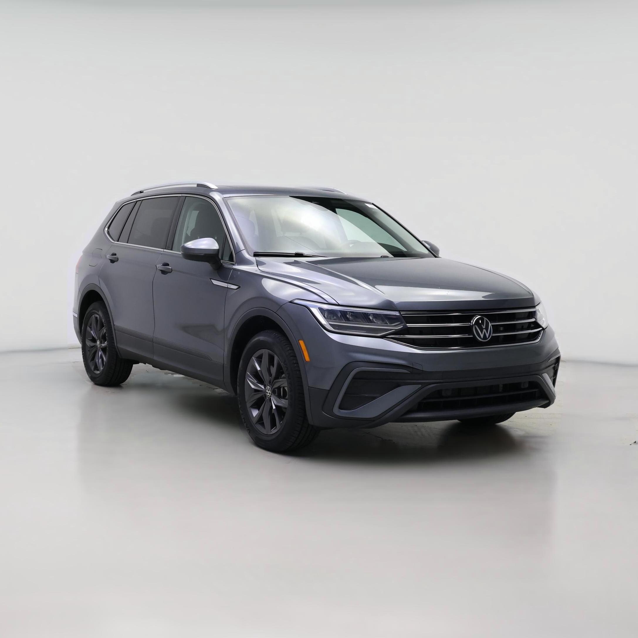 Thumbnail: 2022 Volkswagen Tiguan - 1