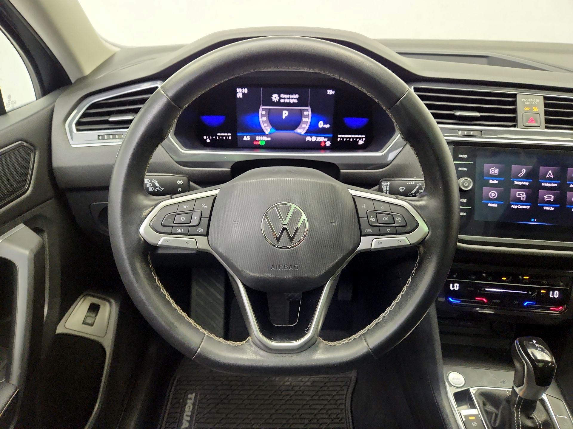 Thumbnail: 2022 Volkswagen Tiguan - 10