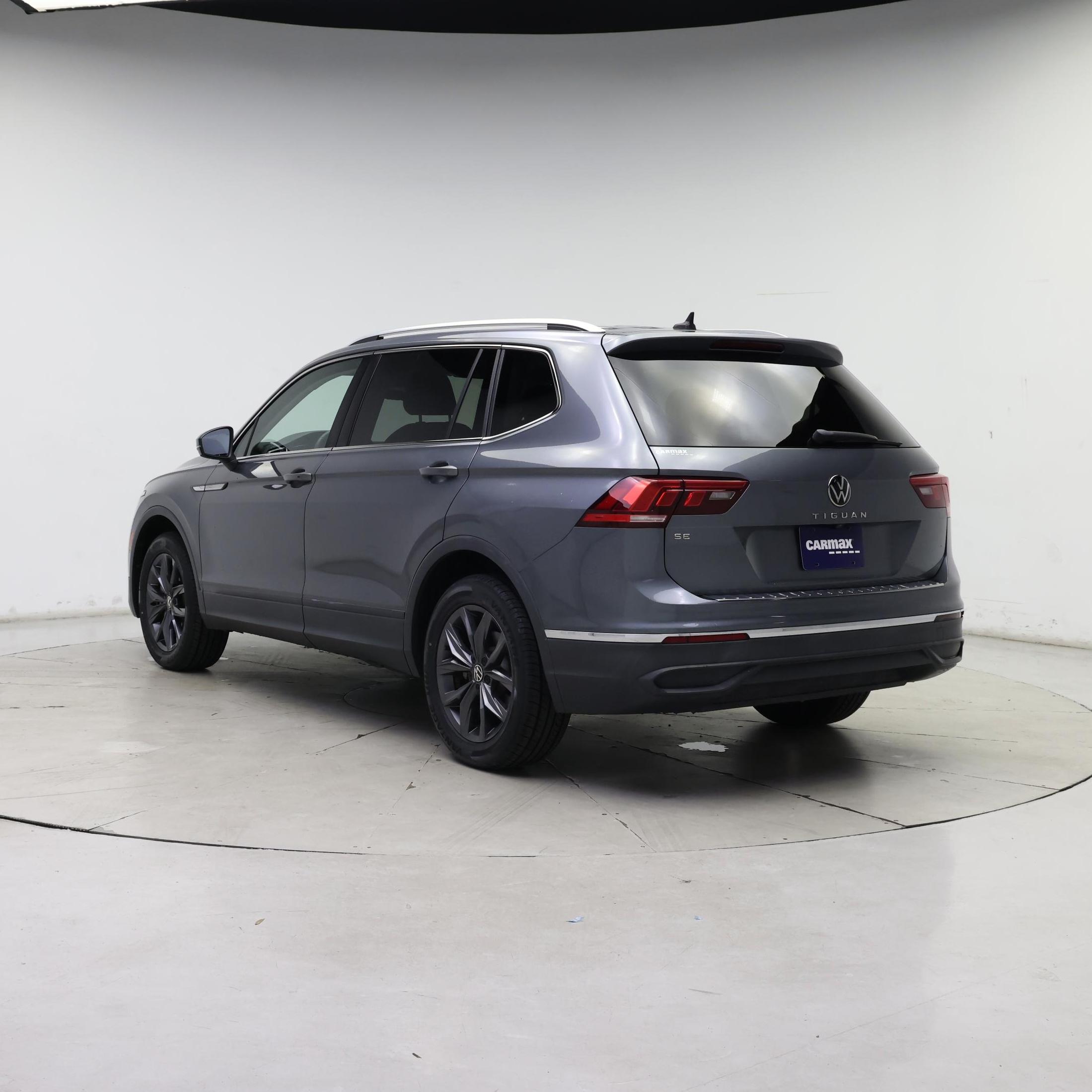 Thumbnail: 2022 Volkswagen Tiguan - 2