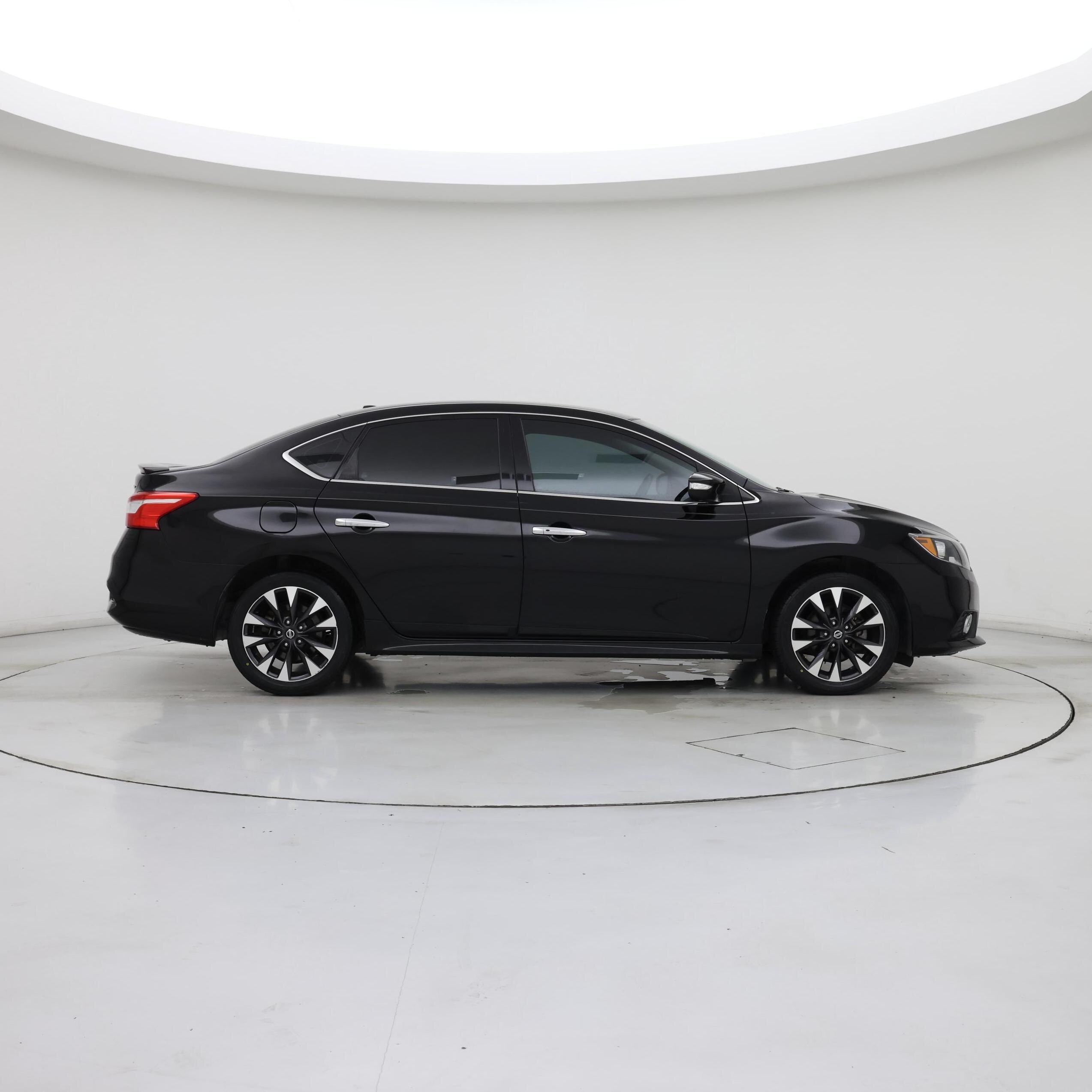 Thumbnail: 2018 Nissan Sentra - 7