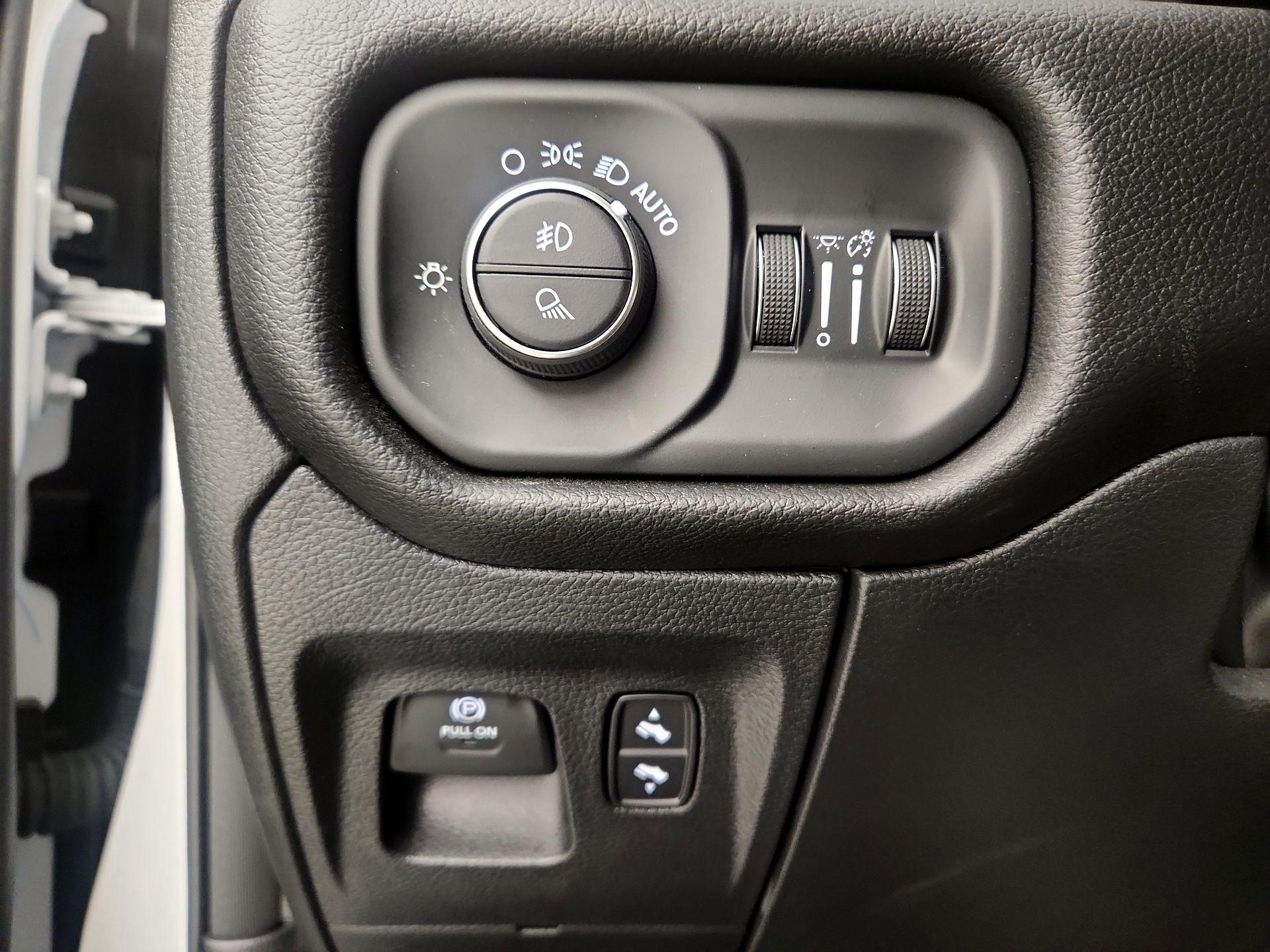 Thumbnail: 2025 RAM 1500 - 13