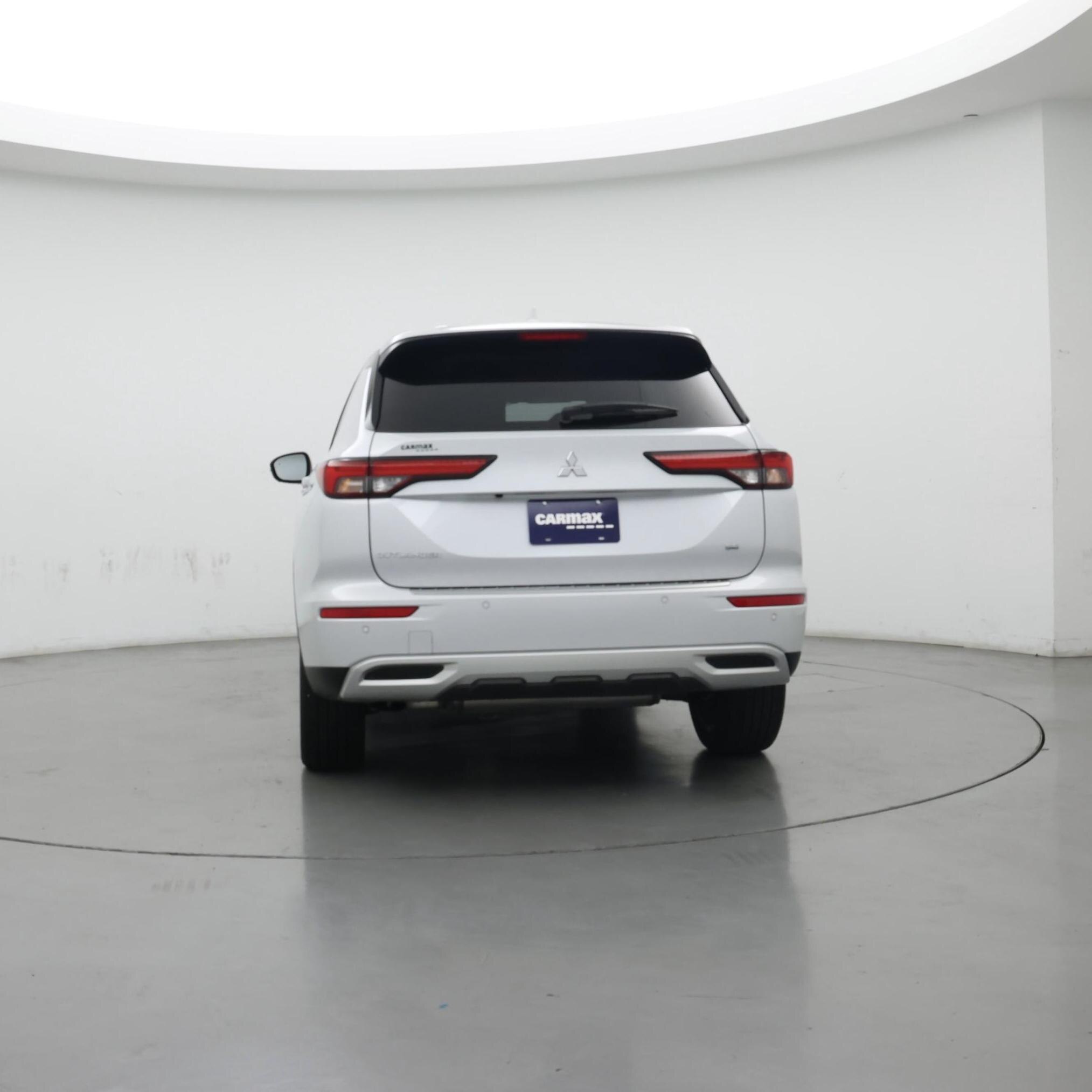 Thumbnail: 2024 Mitsubishi Outlander - 6