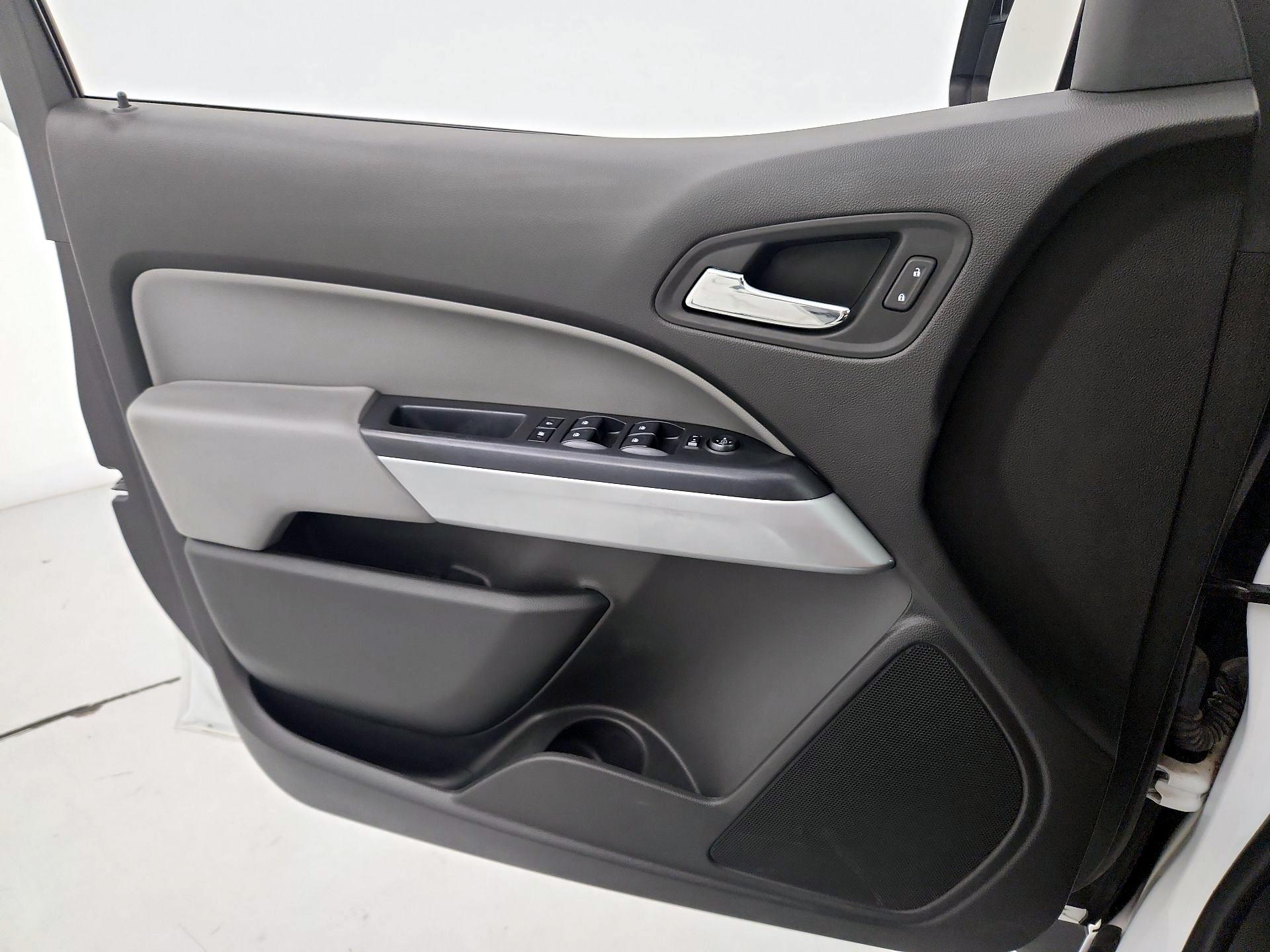Thumbnail: 2018 Chevrolet Colorado - 12