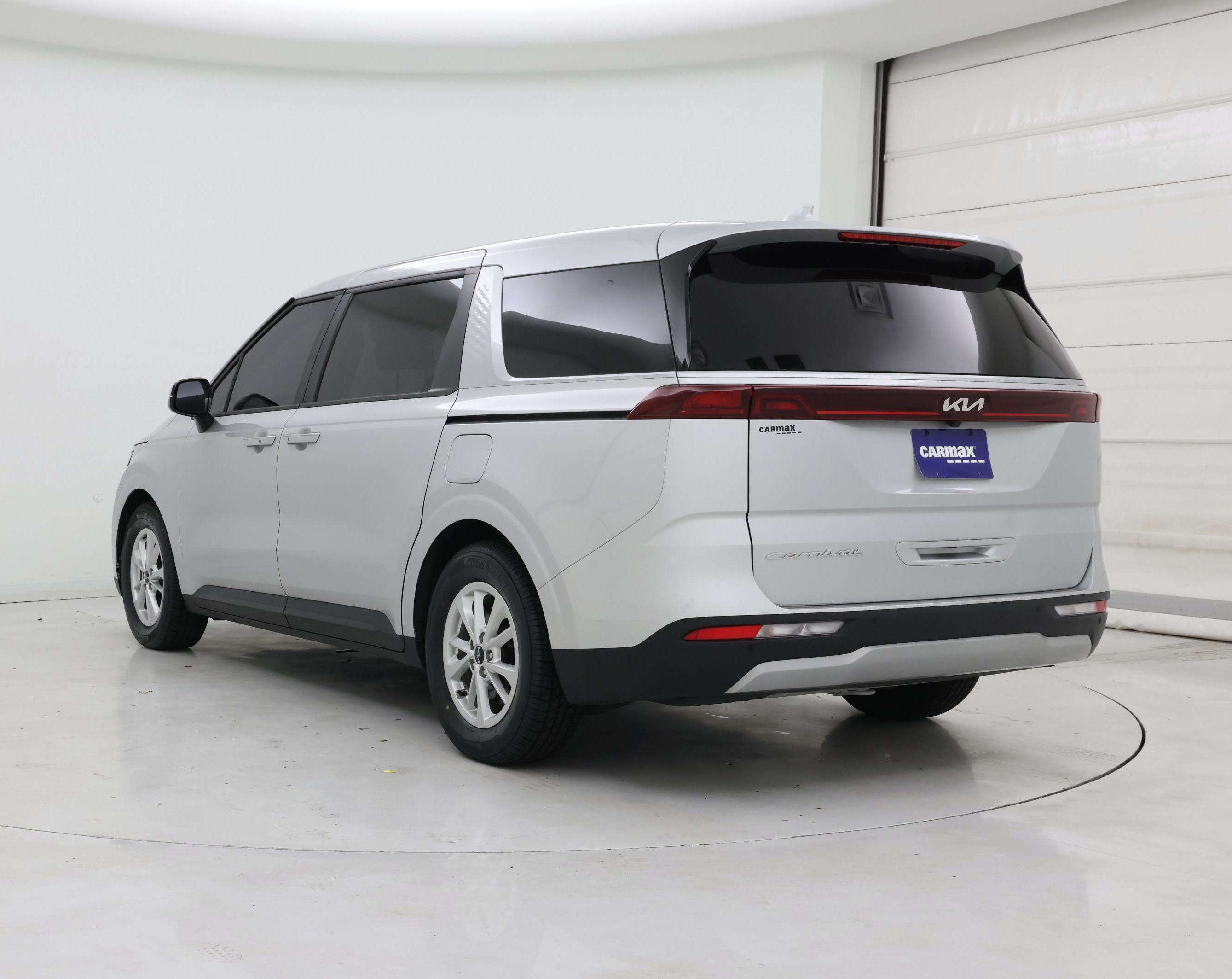 Thumbnail: 2022 Kia Carnival - 2