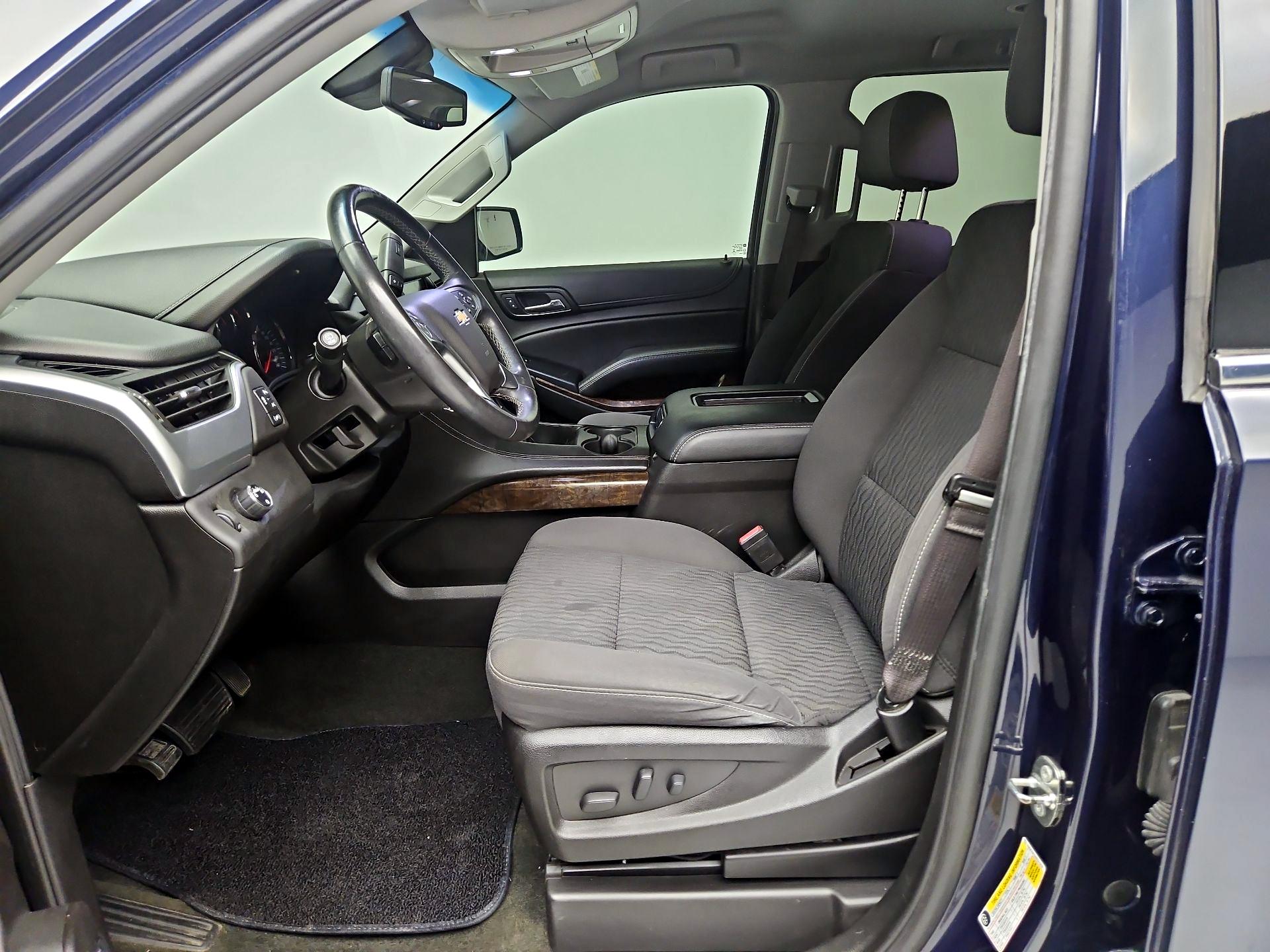 Thumbnail: 2017 Chevrolet Suburban - 9