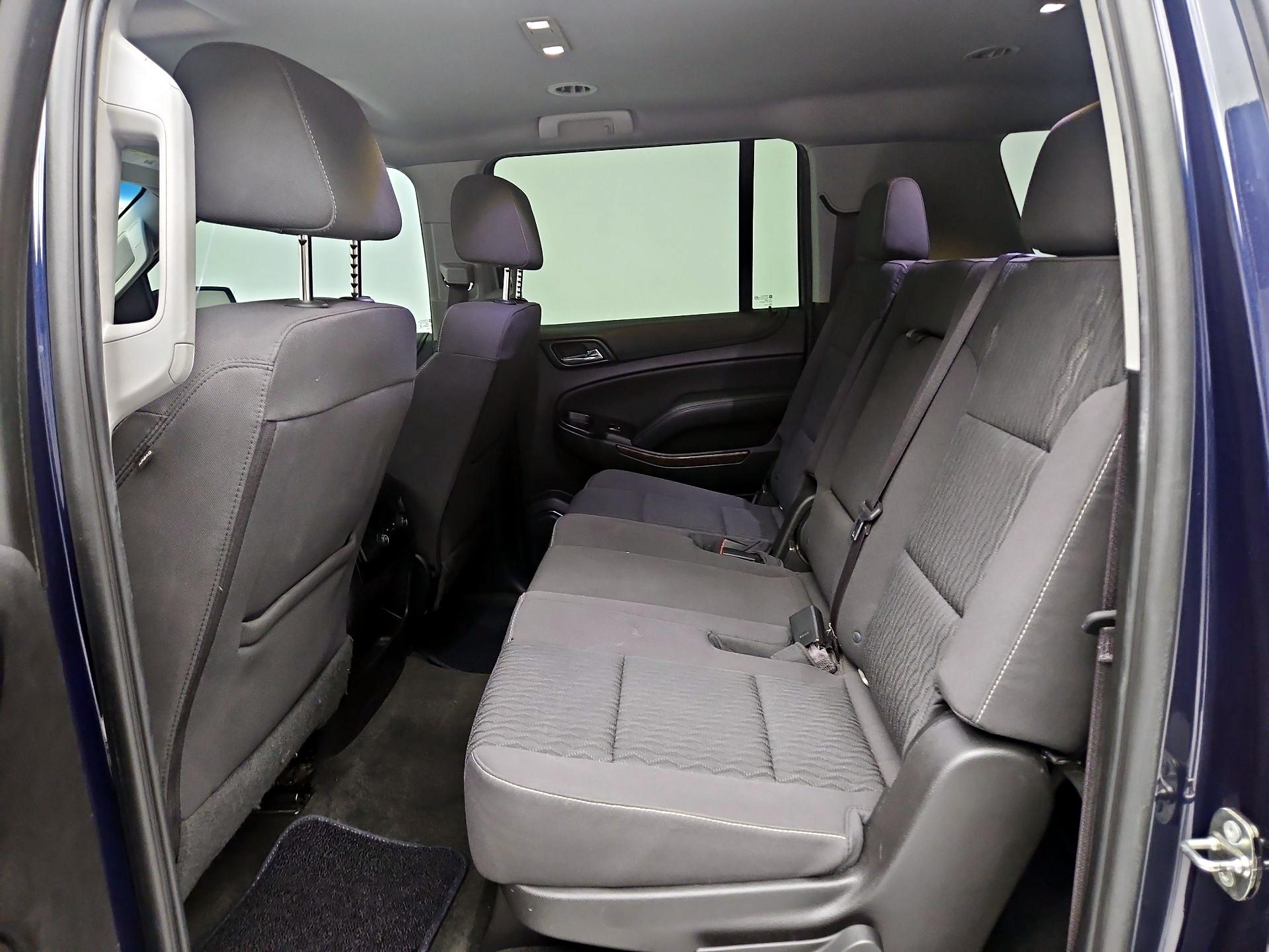 Thumbnail: 2017 Chevrolet Suburban - 17