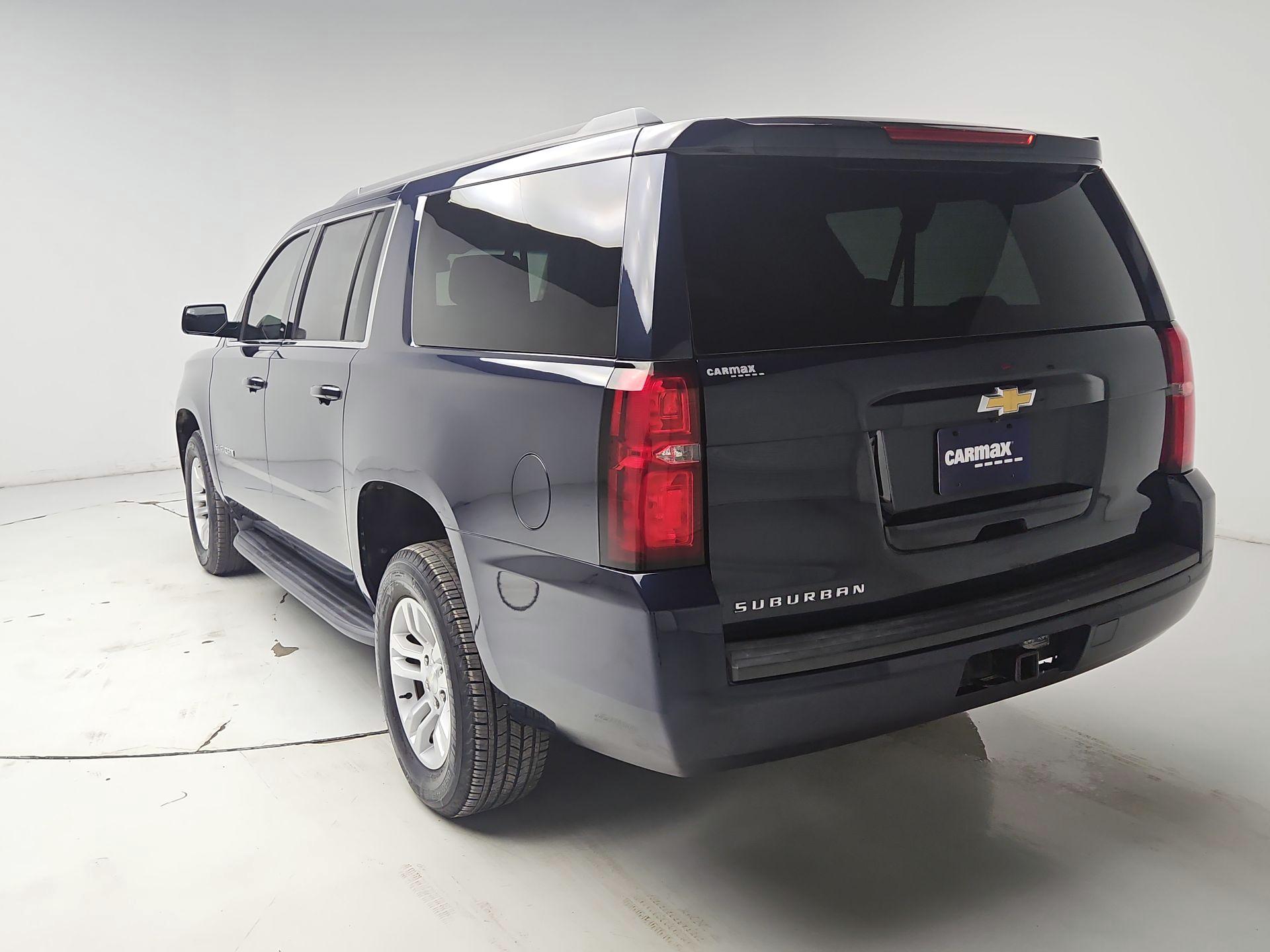 Thumbnail: 2017 Chevrolet Suburban - 7