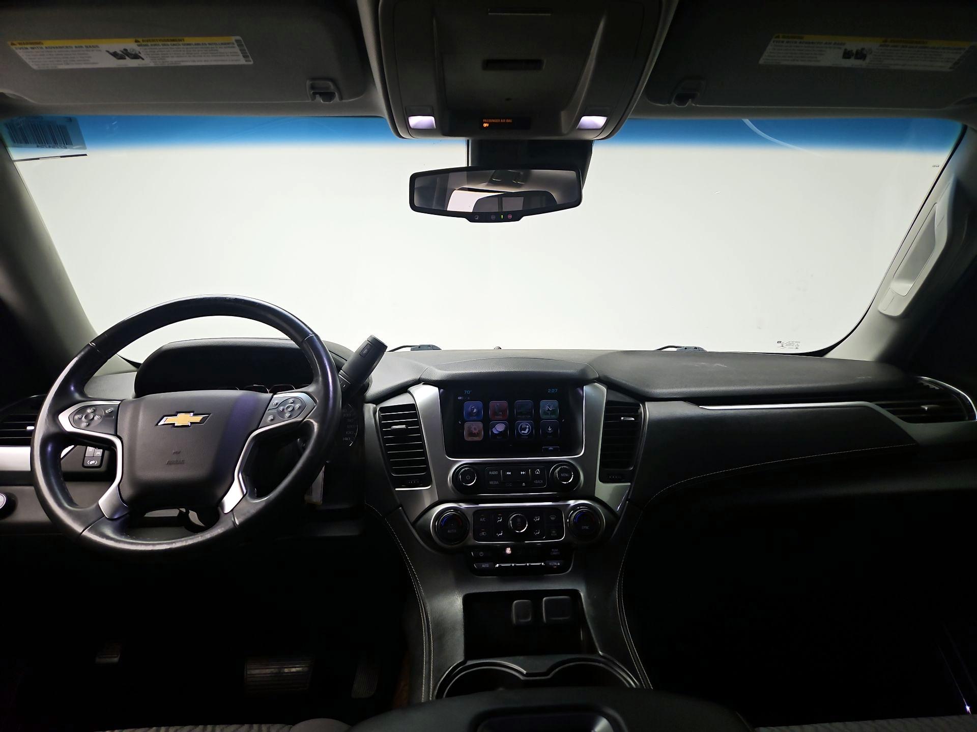 Thumbnail: 2017 Chevrolet Suburban - 8