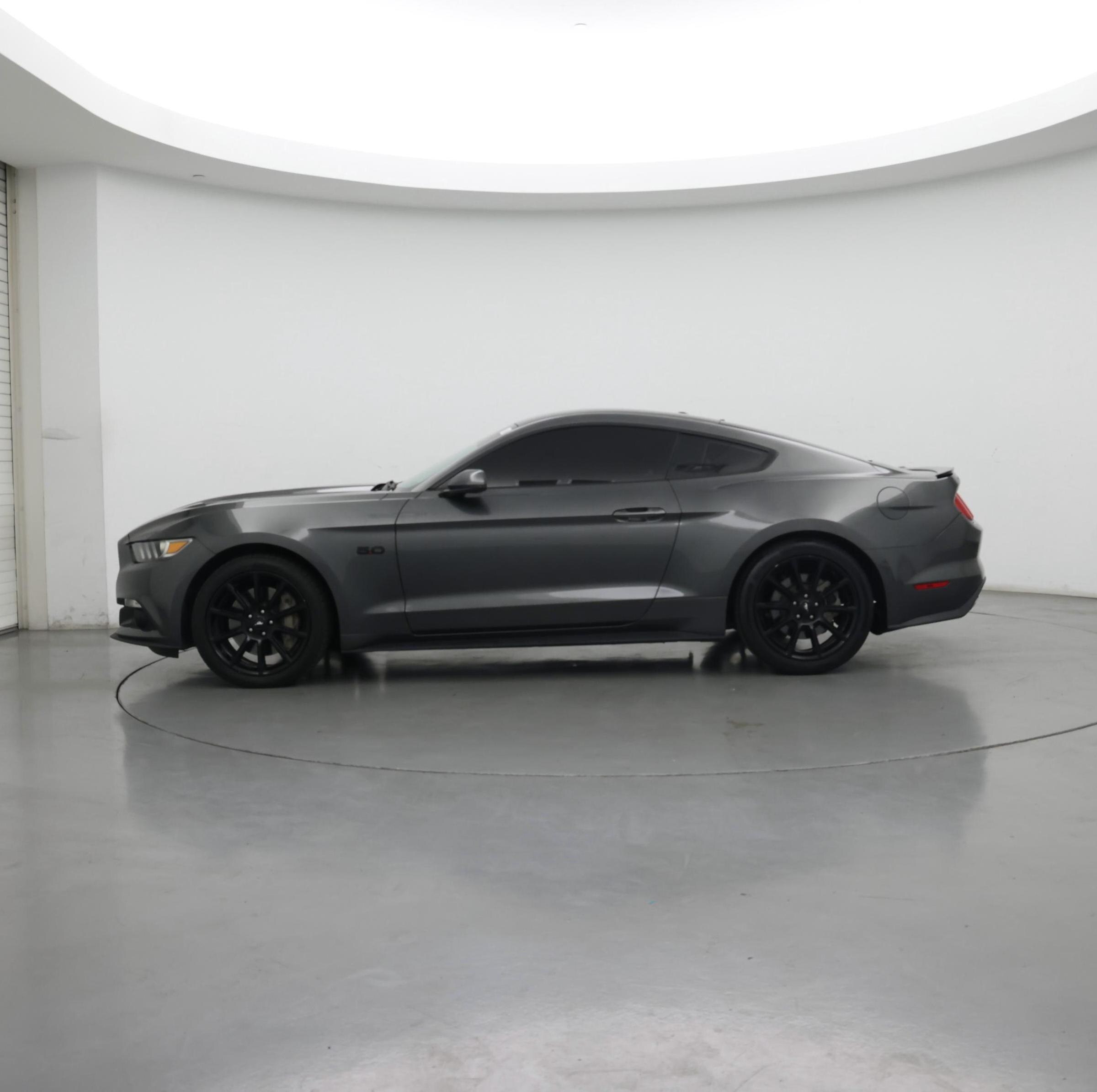 Thumbnail: 2016 Ford Mustang - 3