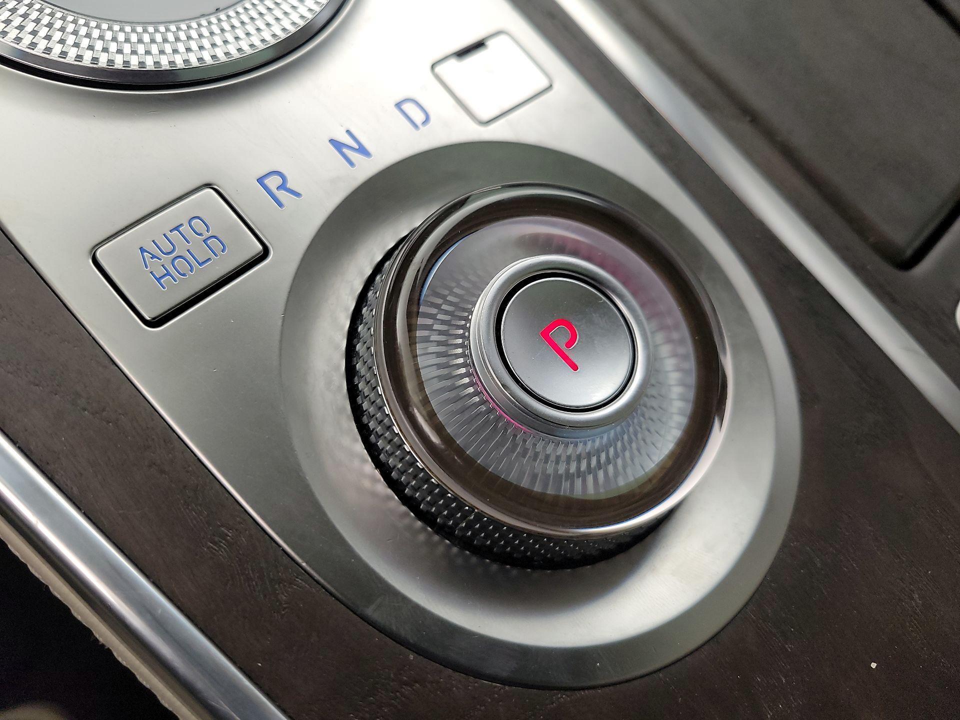 Thumbnail: 2021 Genesis GV80 - 18