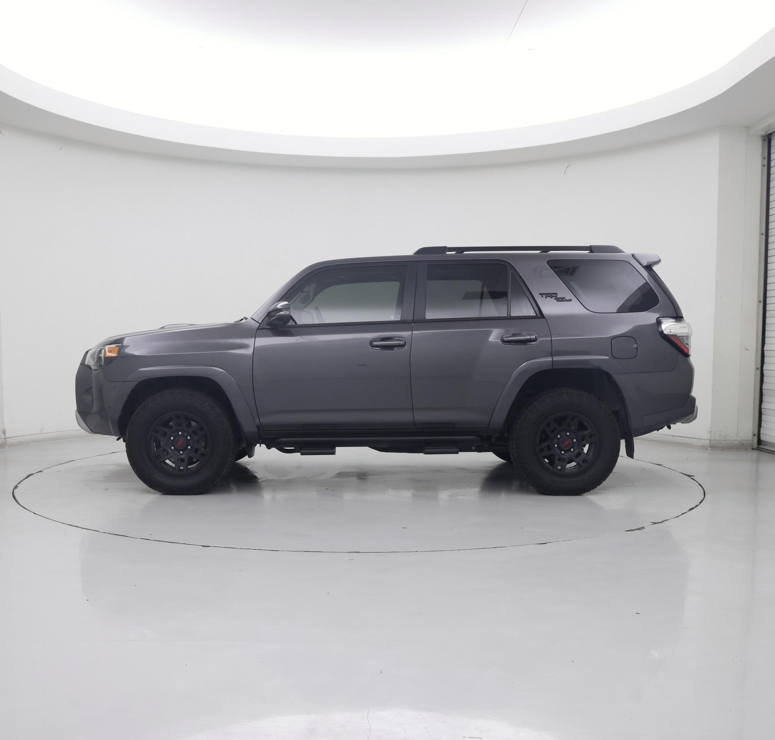 Thumbnail: 2019 Toyota 4Runner - 3