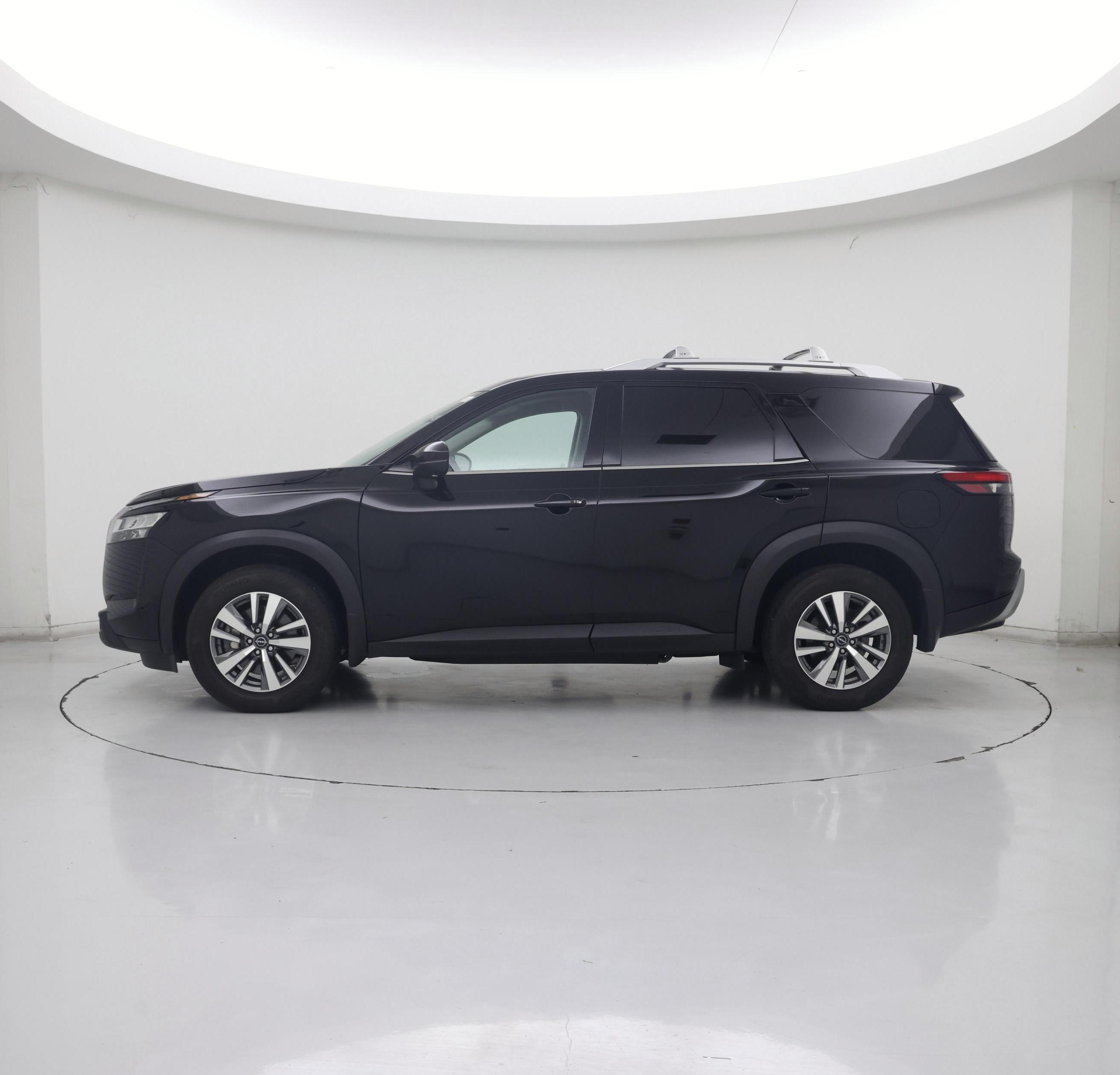 Thumbnail: 2024 Nissan Pathfinder - 3